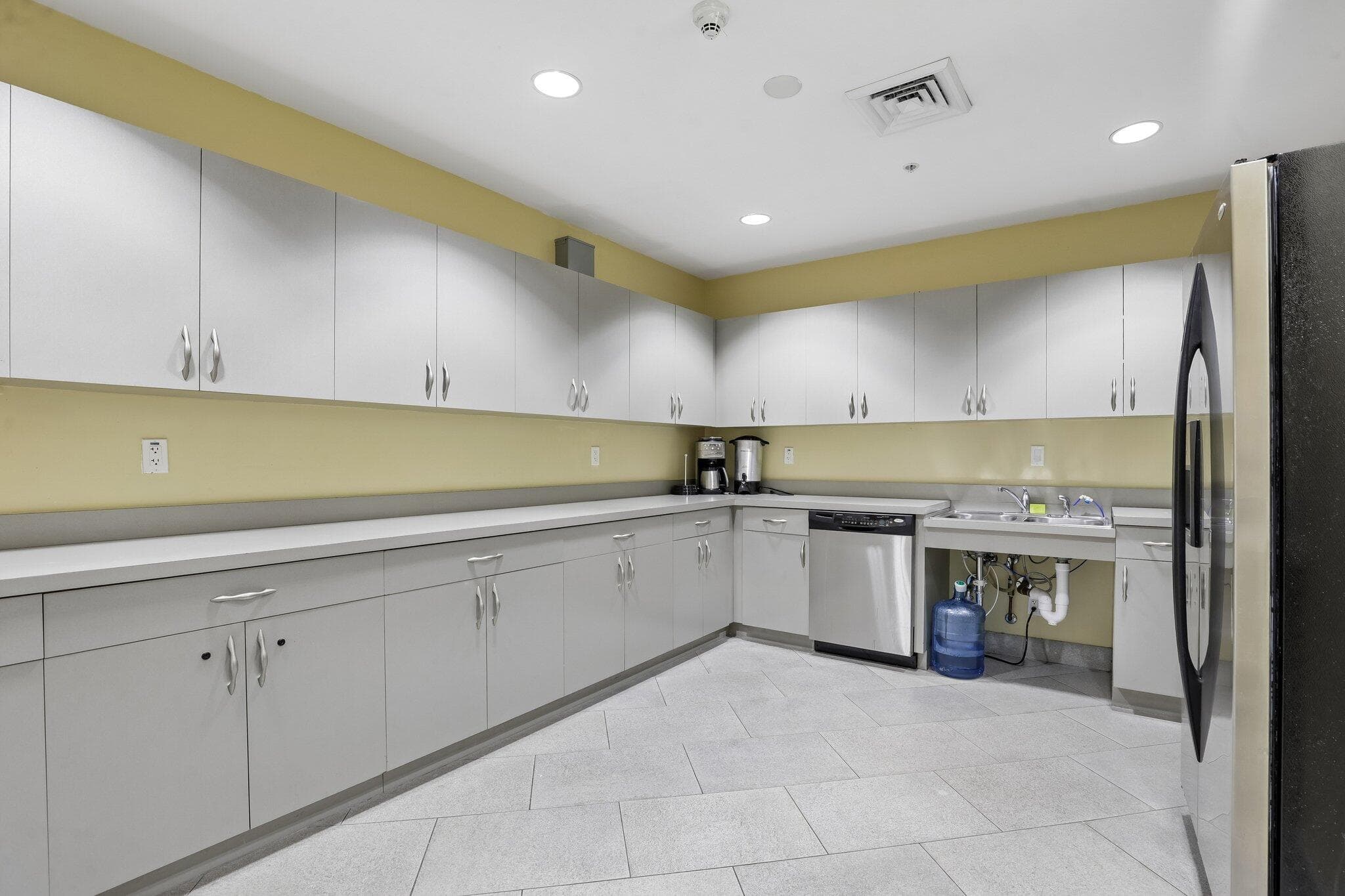 1755 E Hallandale Beach Boulevard 1207 E, Hallandale Beach, FL 33009 — photo 46 of 65