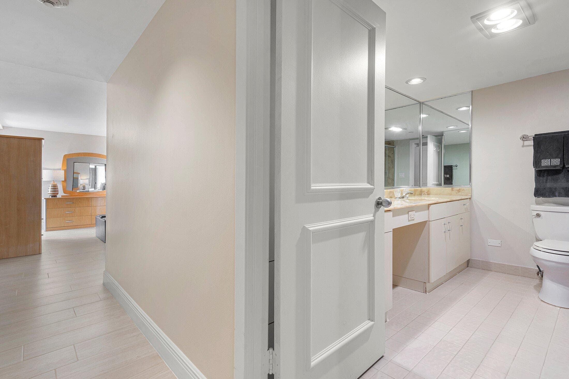 5080 N Ocean Drive 6c, Singer Island, FL 33404 — photo 14 of 40