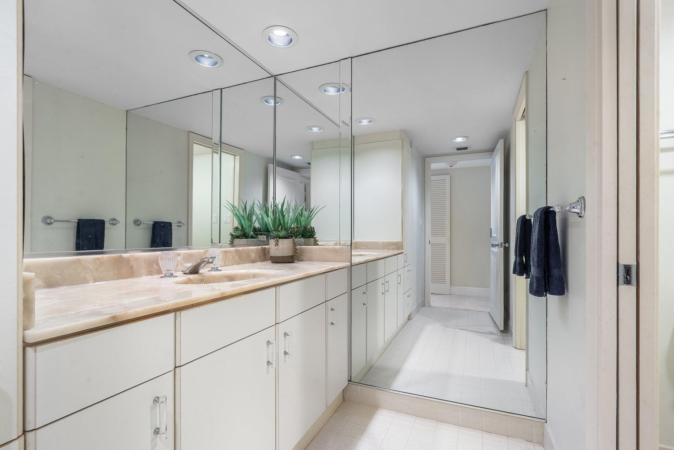 5080 N Ocean Drive 6c, Singer Island, FL 33404 — photo 23 of 40