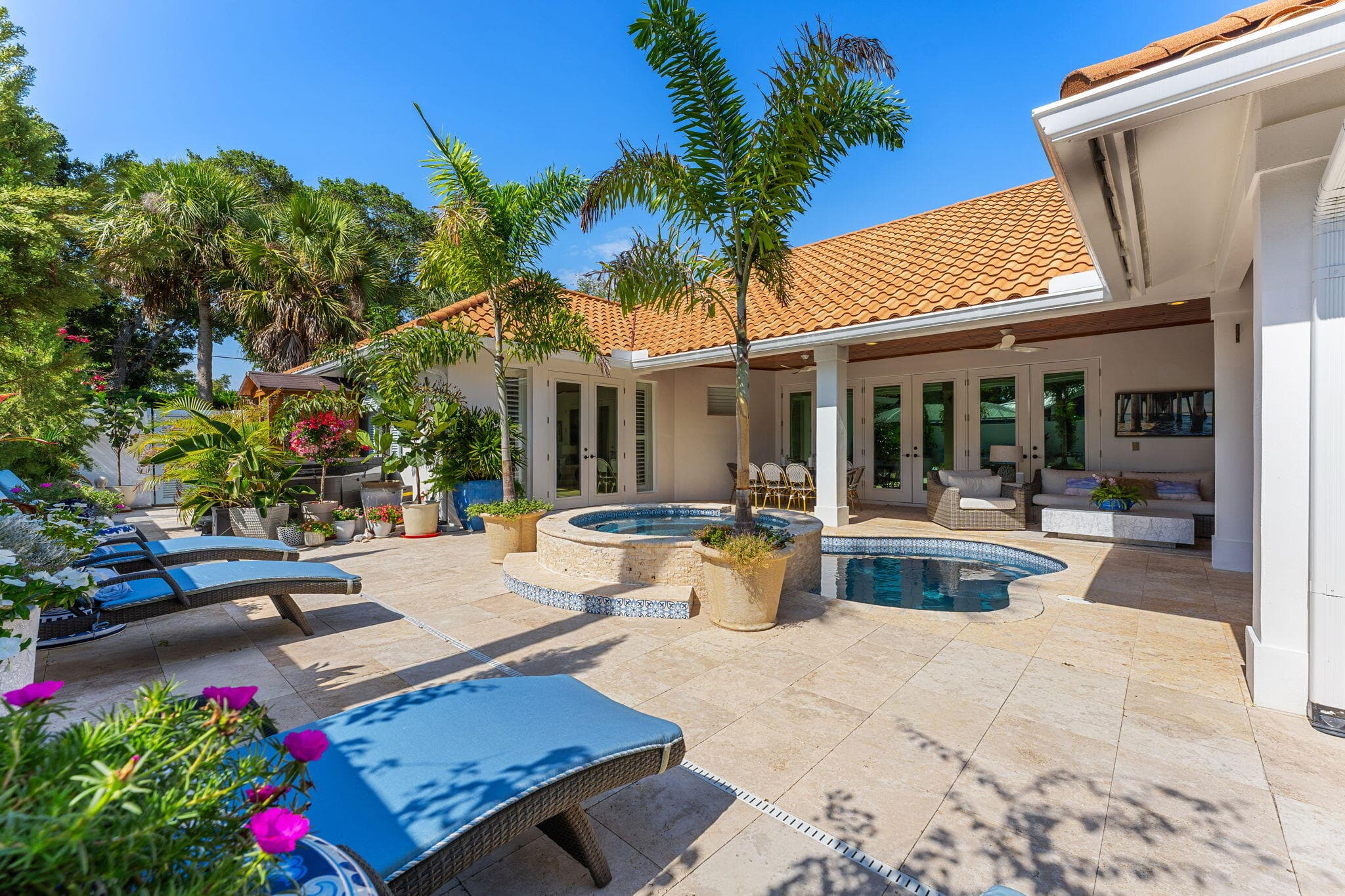 906 Jasmine Lane, Vero Beach, FL 32963 — photo 3 of 36