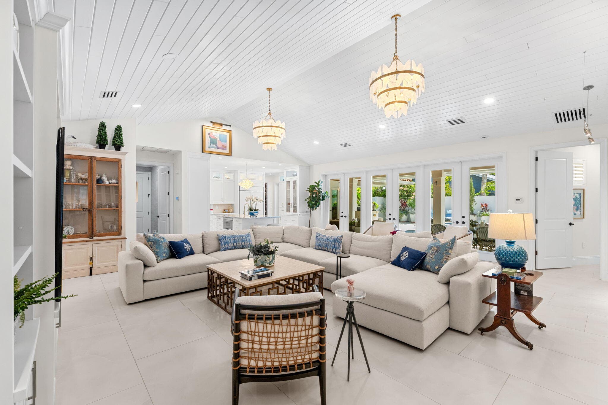 906 Jasmine Lane, Vero Beach, FL 32963 — photo 10 of 36