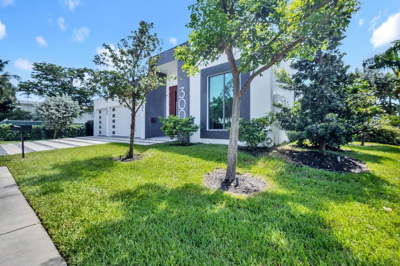 300 NE 21st Court, Wilton Manors, FL 33305 — photo 44 of 47