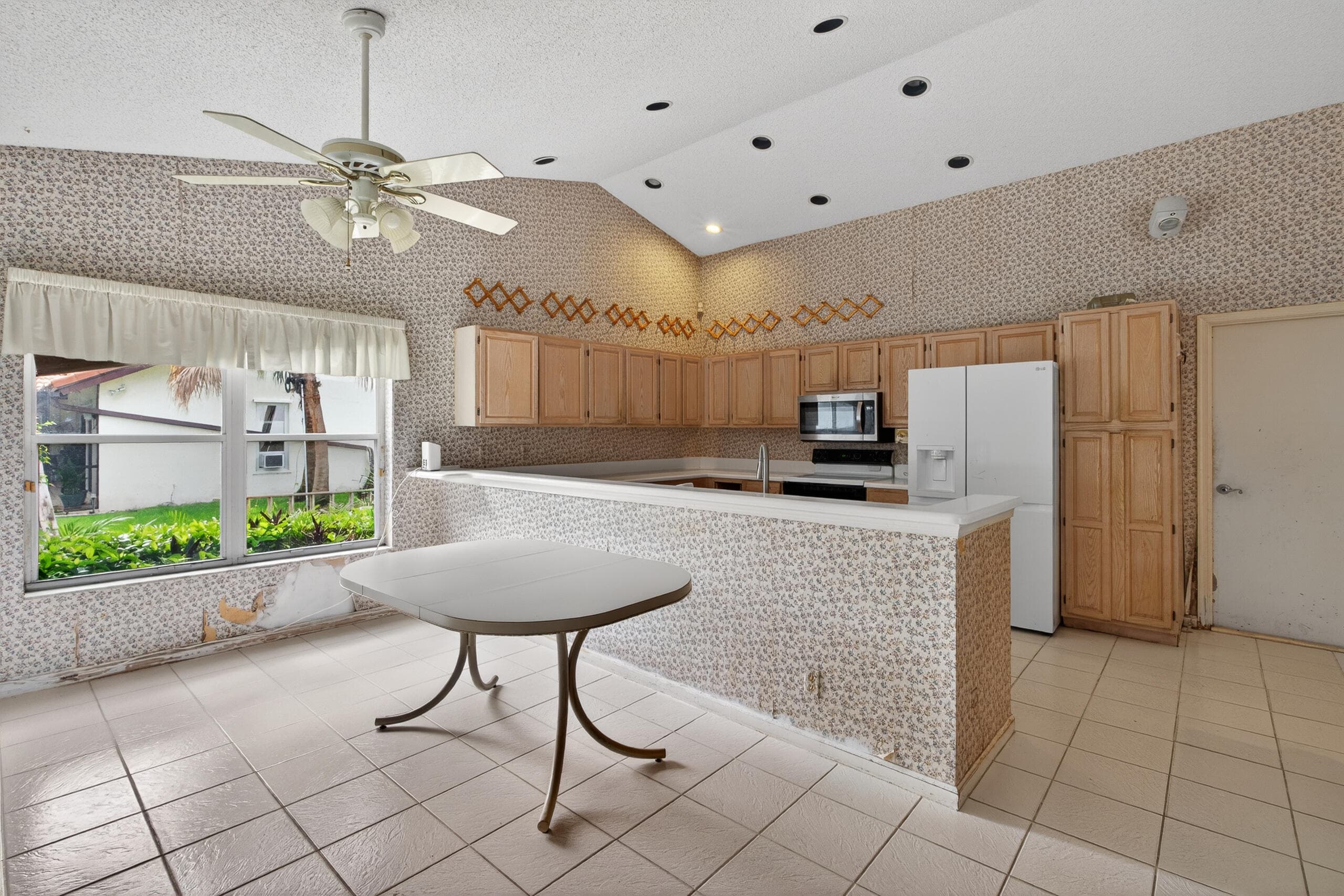 2825 NW 29th Drive, Boca Raton, FL 33434 — photo 9 of 56