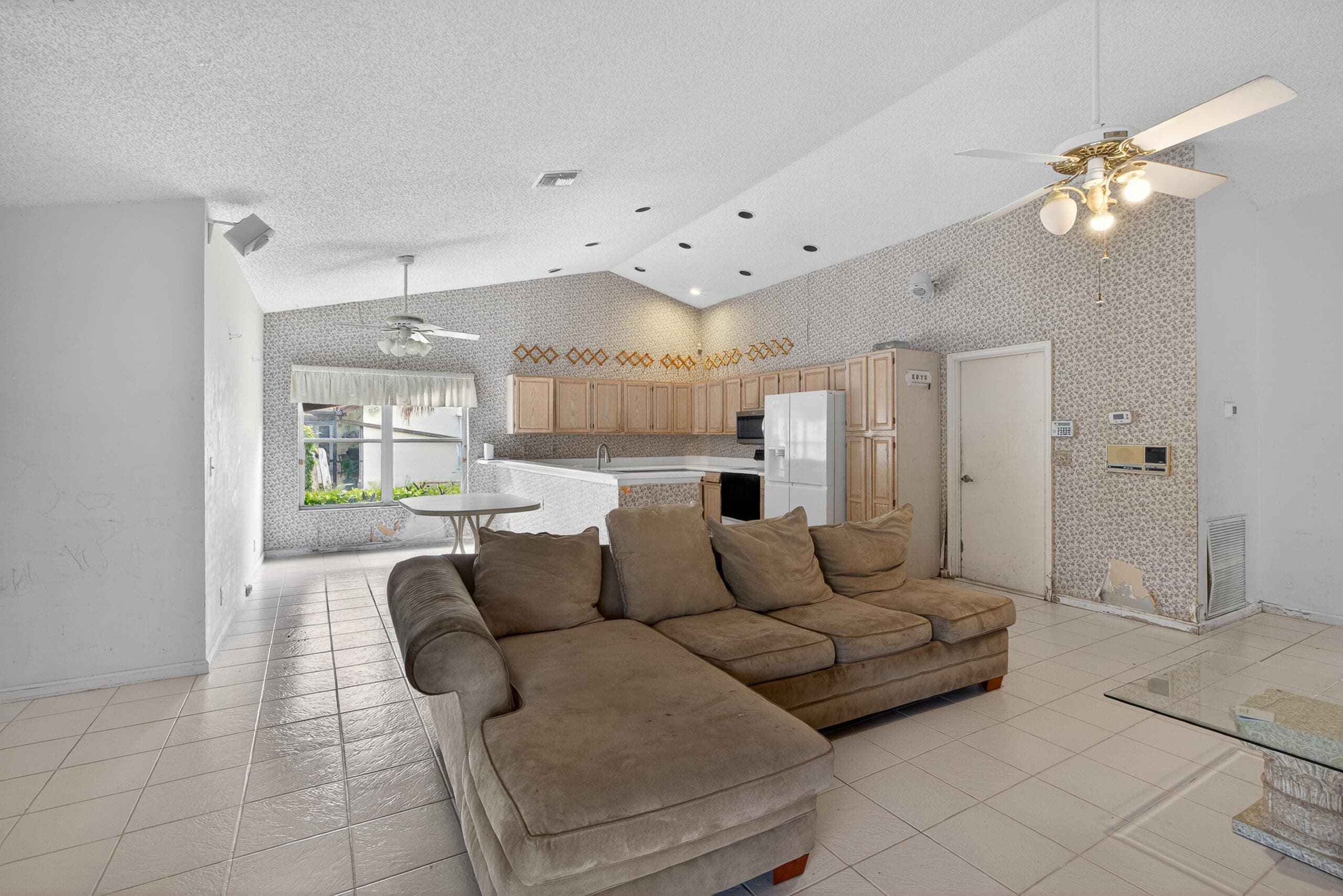 2825 NW 29th Drive, Boca Raton, FL 33434 — photo 15 of 56