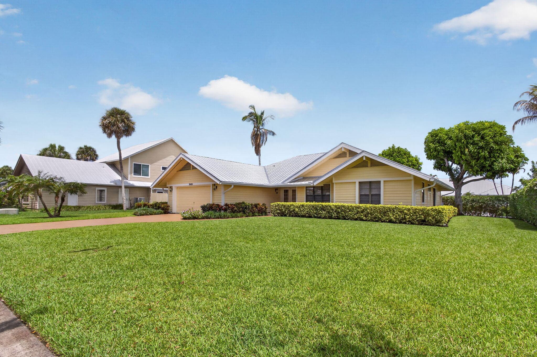 10420 SE Jupiter Narrows Drive, Hobe Sound, FL 33455 — photo 2 of 78