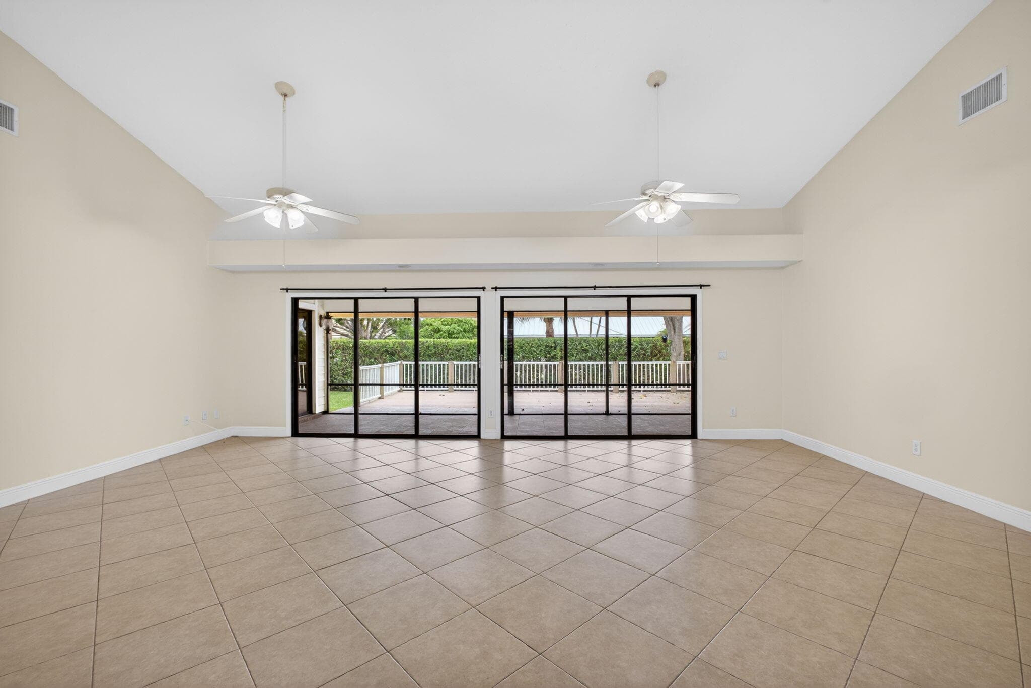 10420 SE Jupiter Narrows Drive, Hobe Sound, FL 33455 — photo 16 of 78