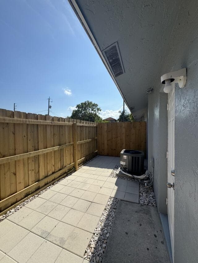 517 S F Street 1, Lake Worth, FL 33460 — photo 13 of 14