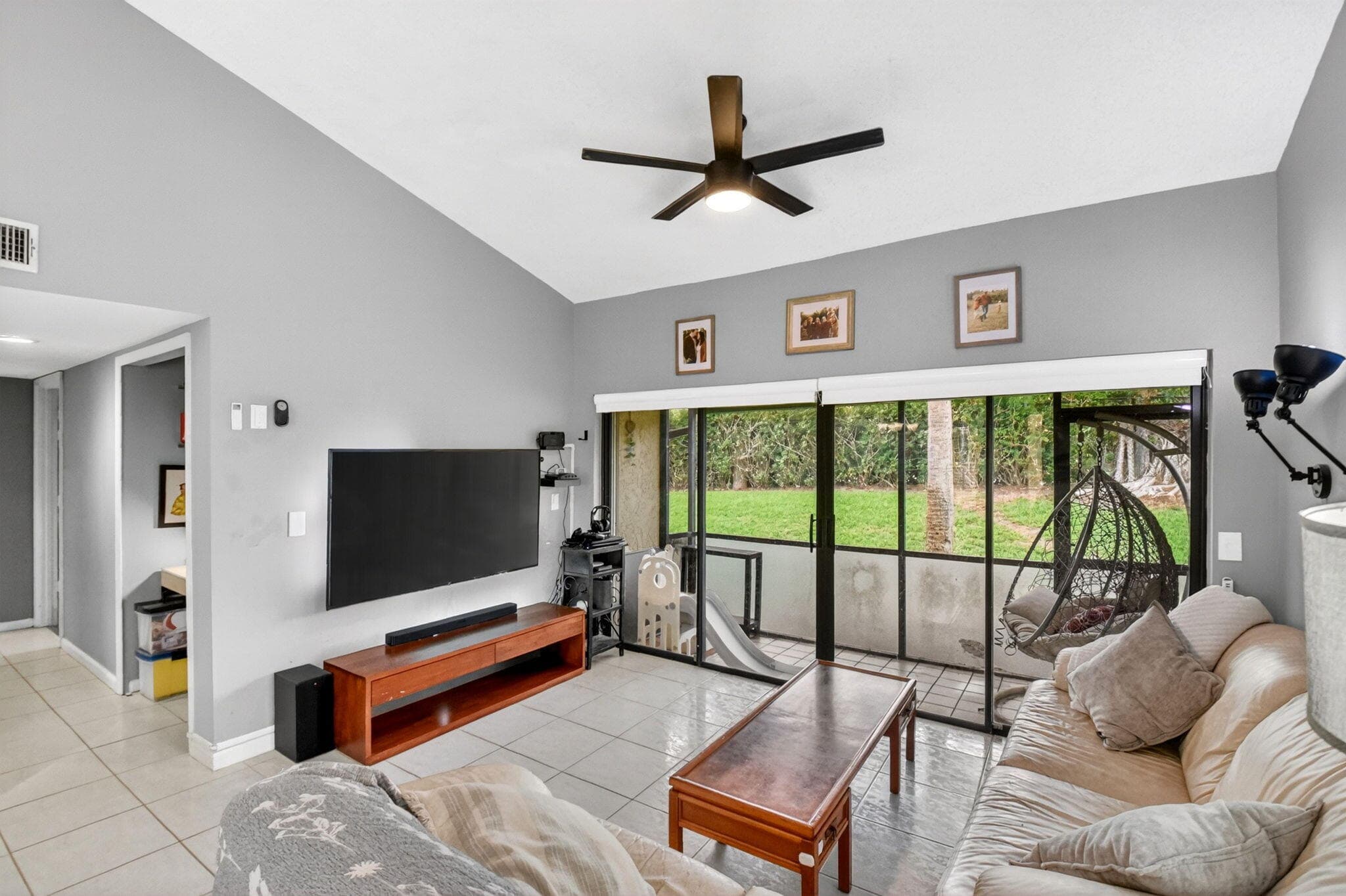 14 Via De Casas Sur 104, Boynton Beach, FL 33426 — photo 4 of 37