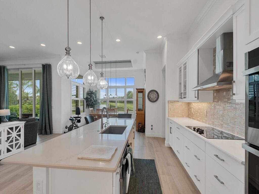 8220 Halbert Lane, Vero Beach, FL 32968 — photo 7 of 34