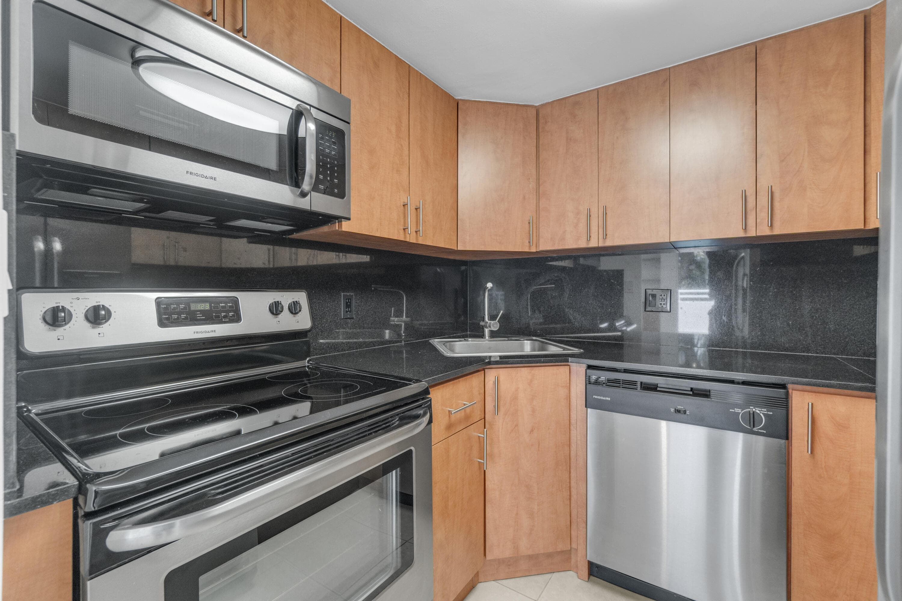 2100 Brickell Avenue 305, Miami, FL 33129 — photo 6 of 30