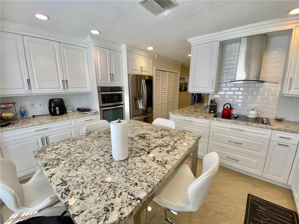 4230 N Ocean Drive, Hollywood, FL 33019 — photo 7 of 38