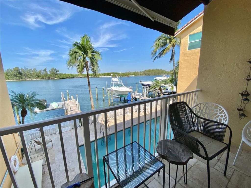 4230 N Ocean Drive, Hollywood, FL 33019 — photo 15 of 38