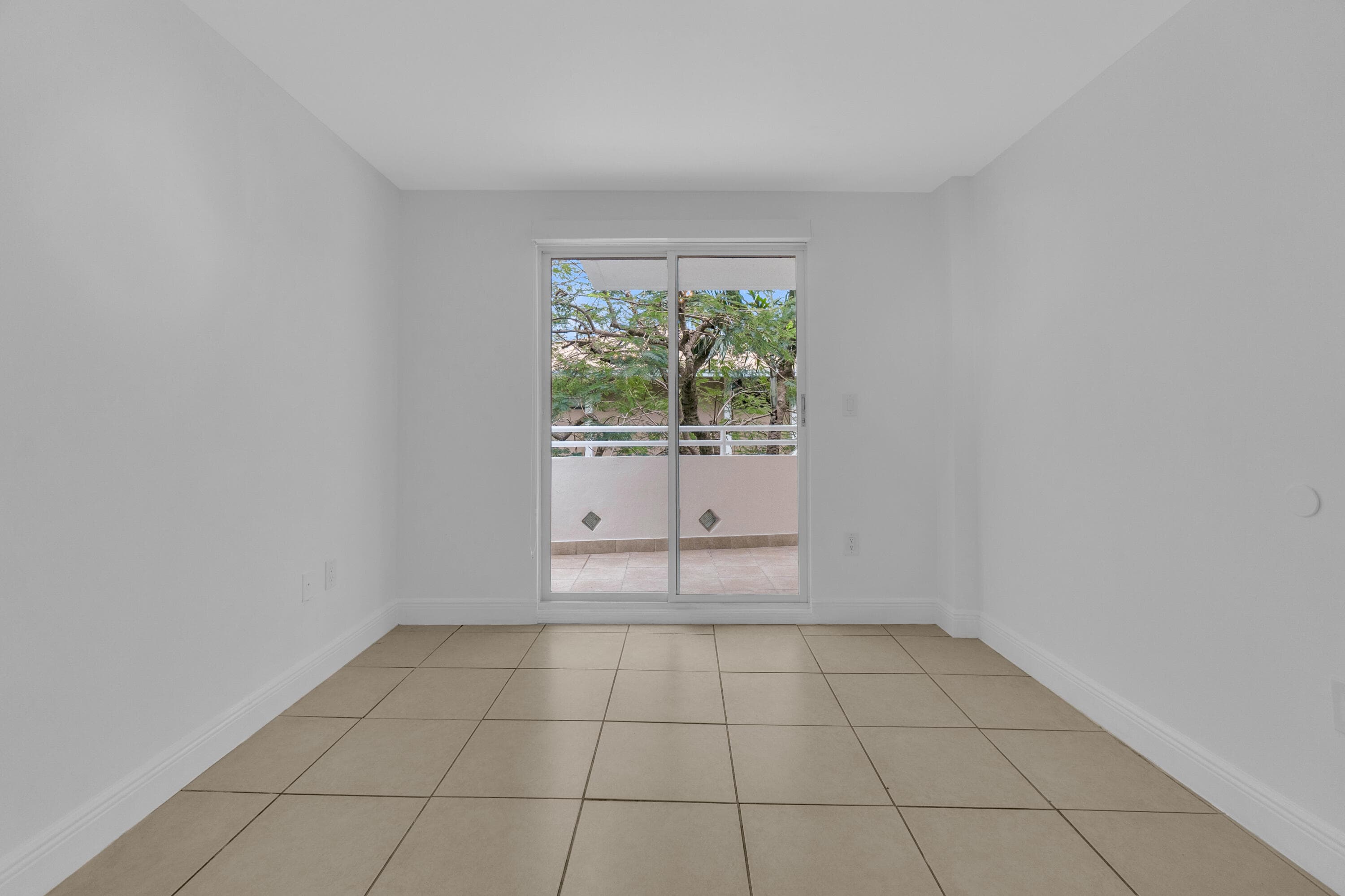 2100 Brickell Avenue 305, Miami, FL 33129 — photo 9 of 30