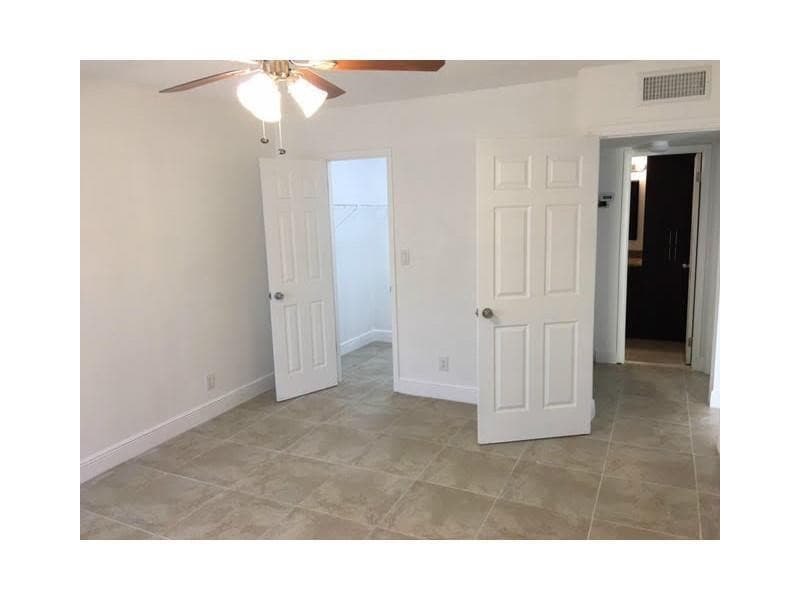 4003 N University Drive 107, Sunrise, FL 33351 — photo 5 of 10
