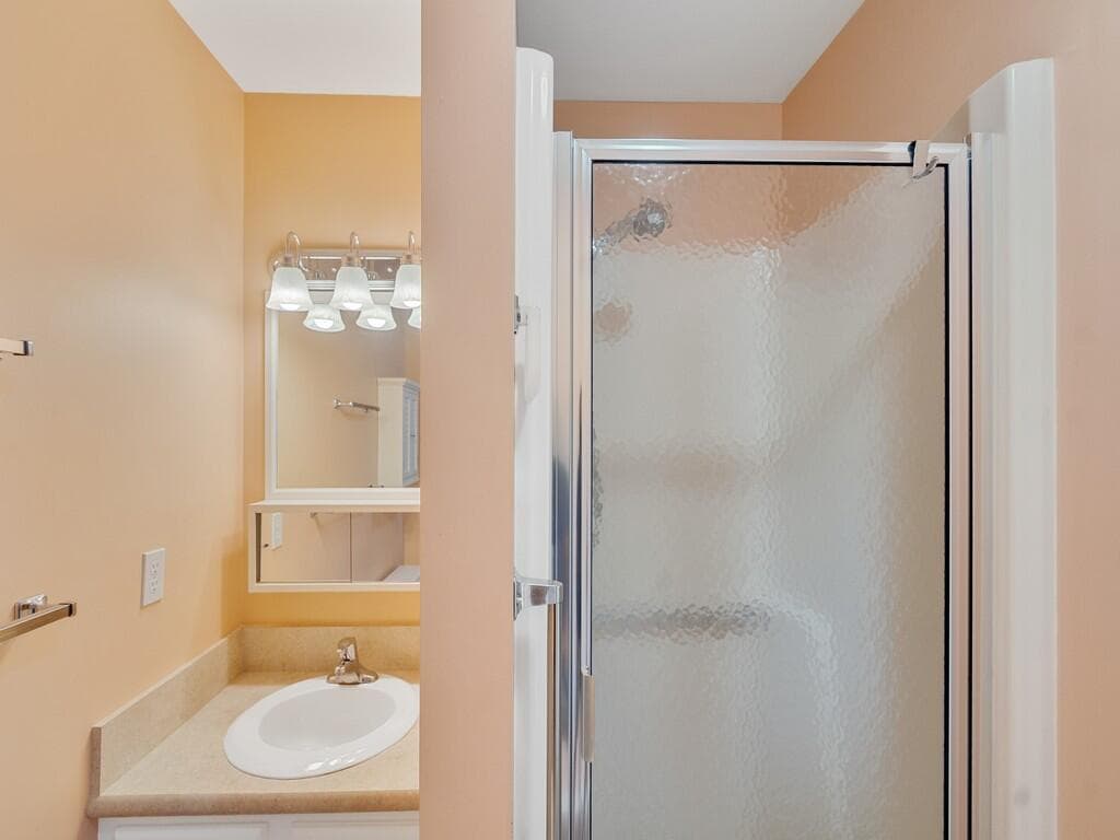 105 Spring Lake Court 102, Vero Beach, FL 32962 — photo 17 of 36