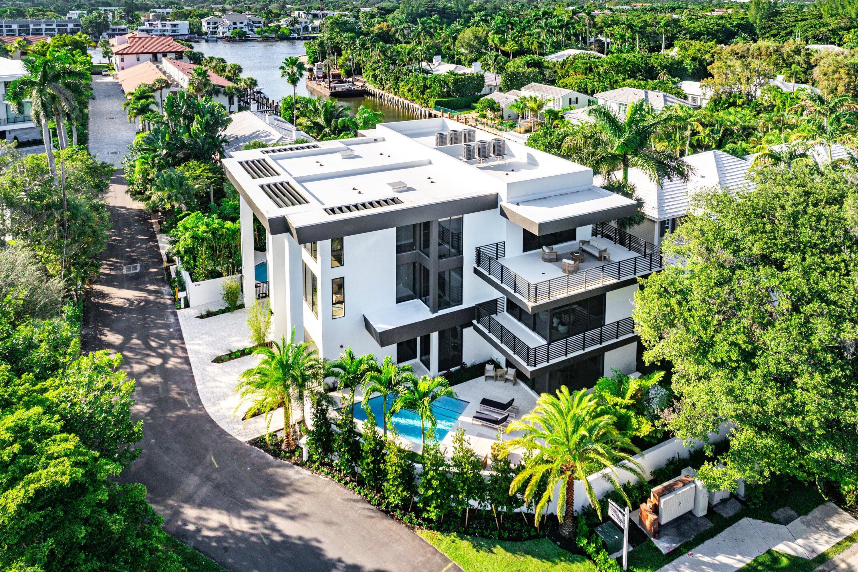 808 Andrews Avenue, Delray Beach, FL 33483 — photo 3 of 44