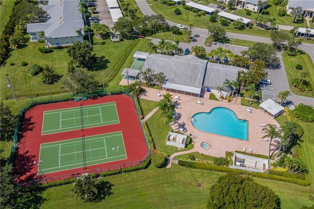 464 Grove Isle Circle 464, Vero Beach, FL 32962 — photo 28 of 37