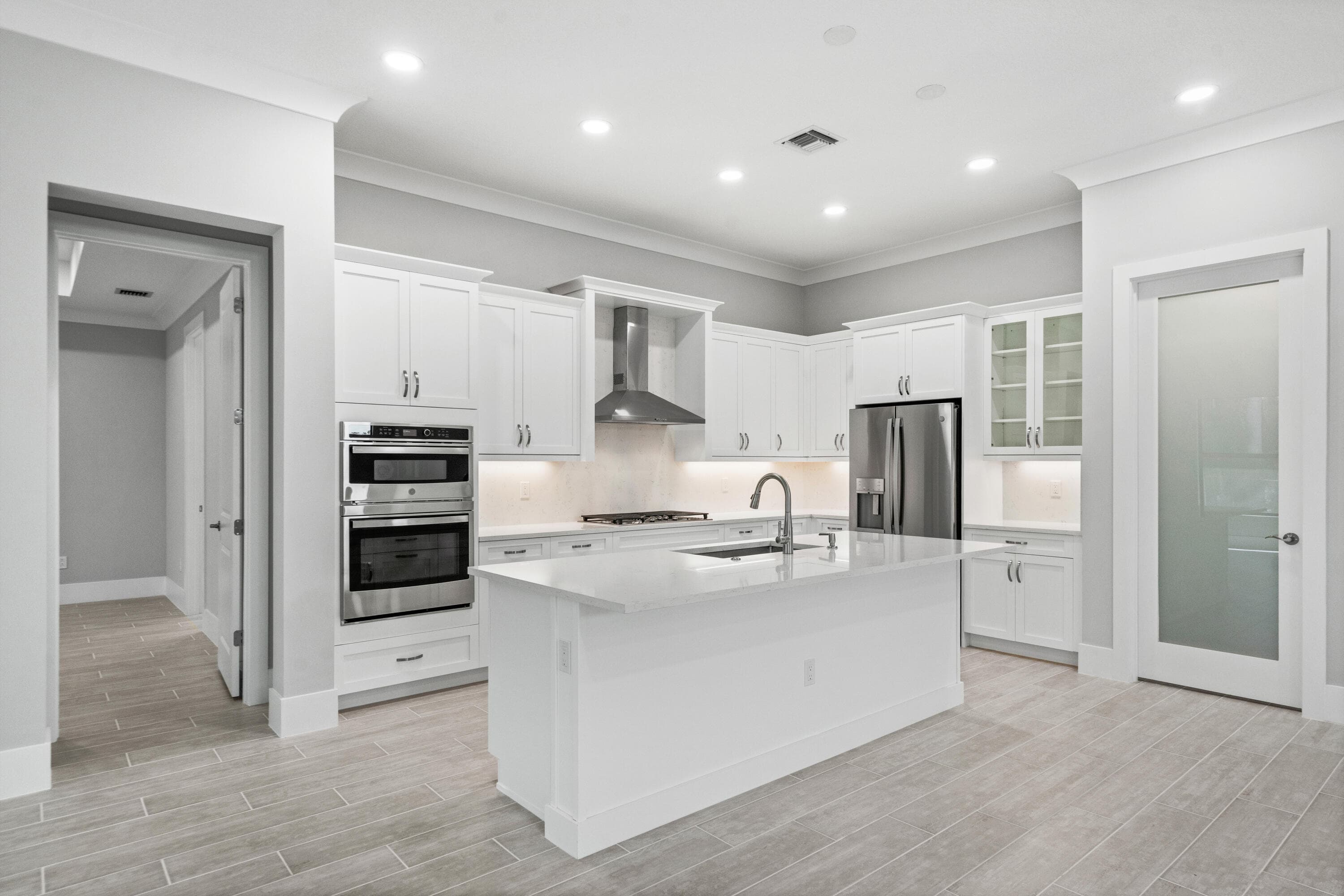 692 Ravens Landing Drive, Vero Beach, FL 32968 — photo 4 of 35
