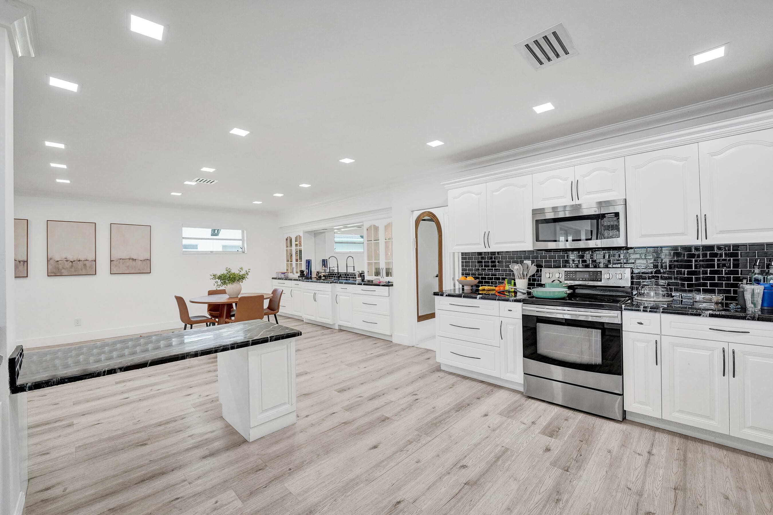 3630 N 55th Avenue, Hollywood, FL 33021 — photo 19 of 64