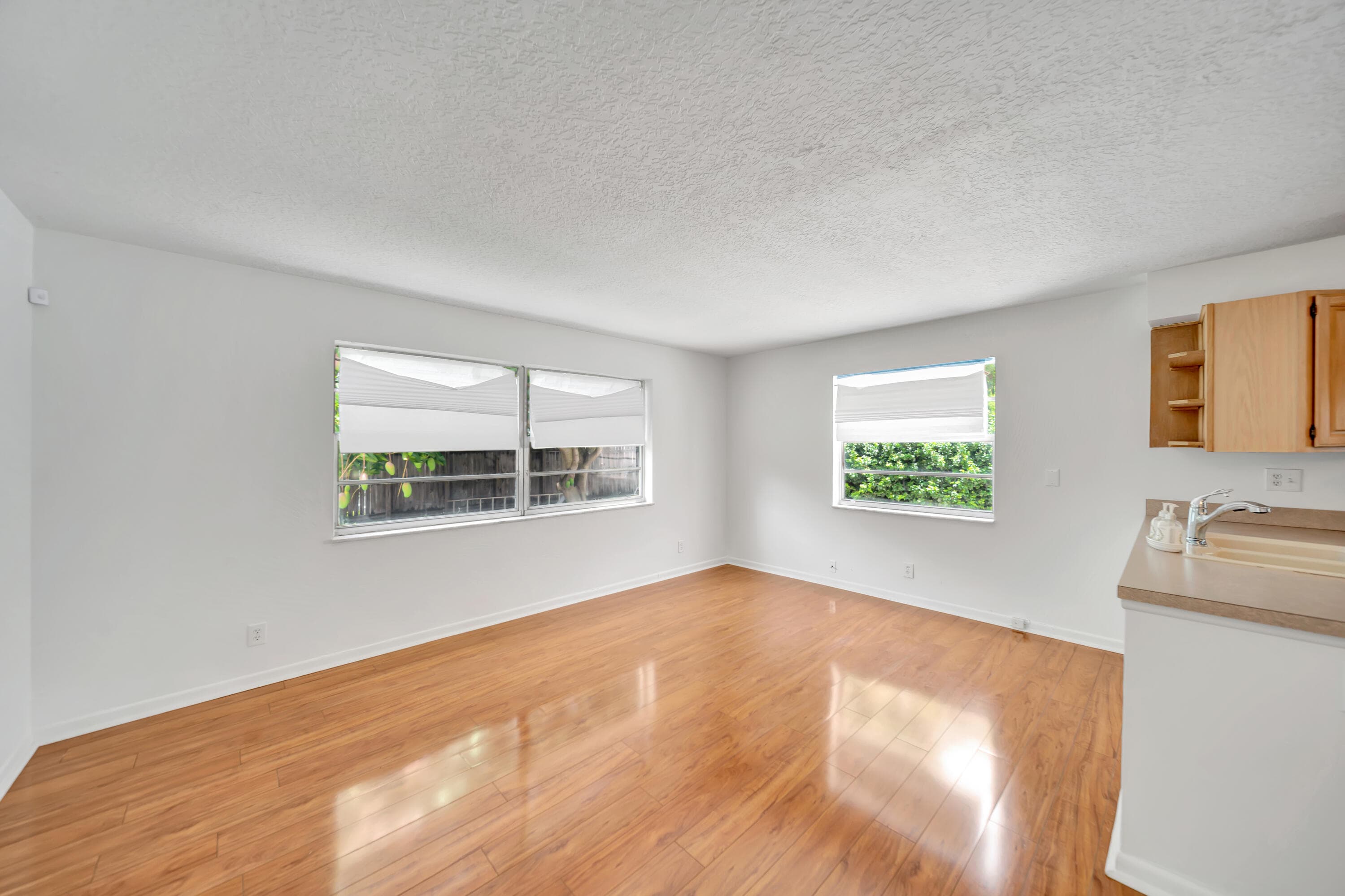 3821 NE 16th Avenue, Oakland Park, FL 33334 — photo 13 of 31