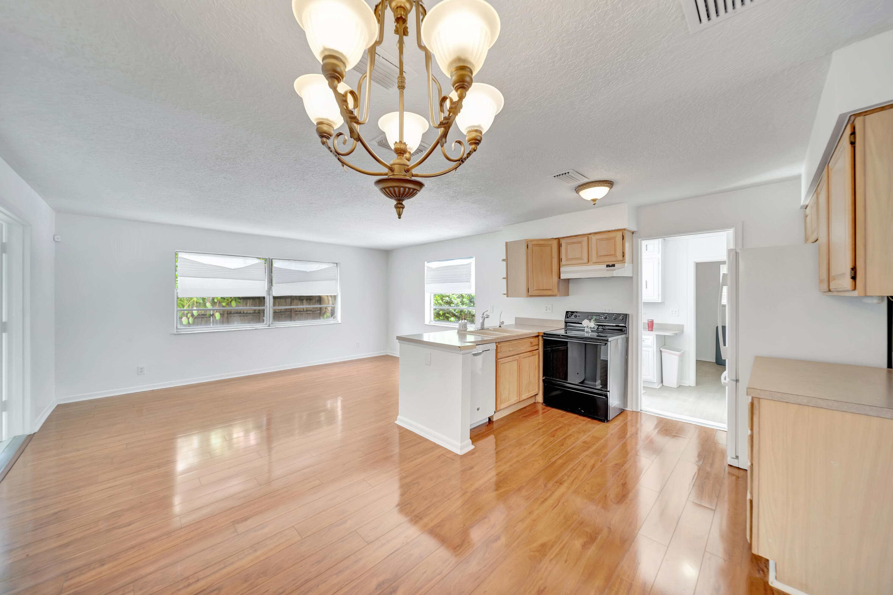 3821 NE 16th Avenue, Oakland Park, FL 33334 — photo 16 of 31