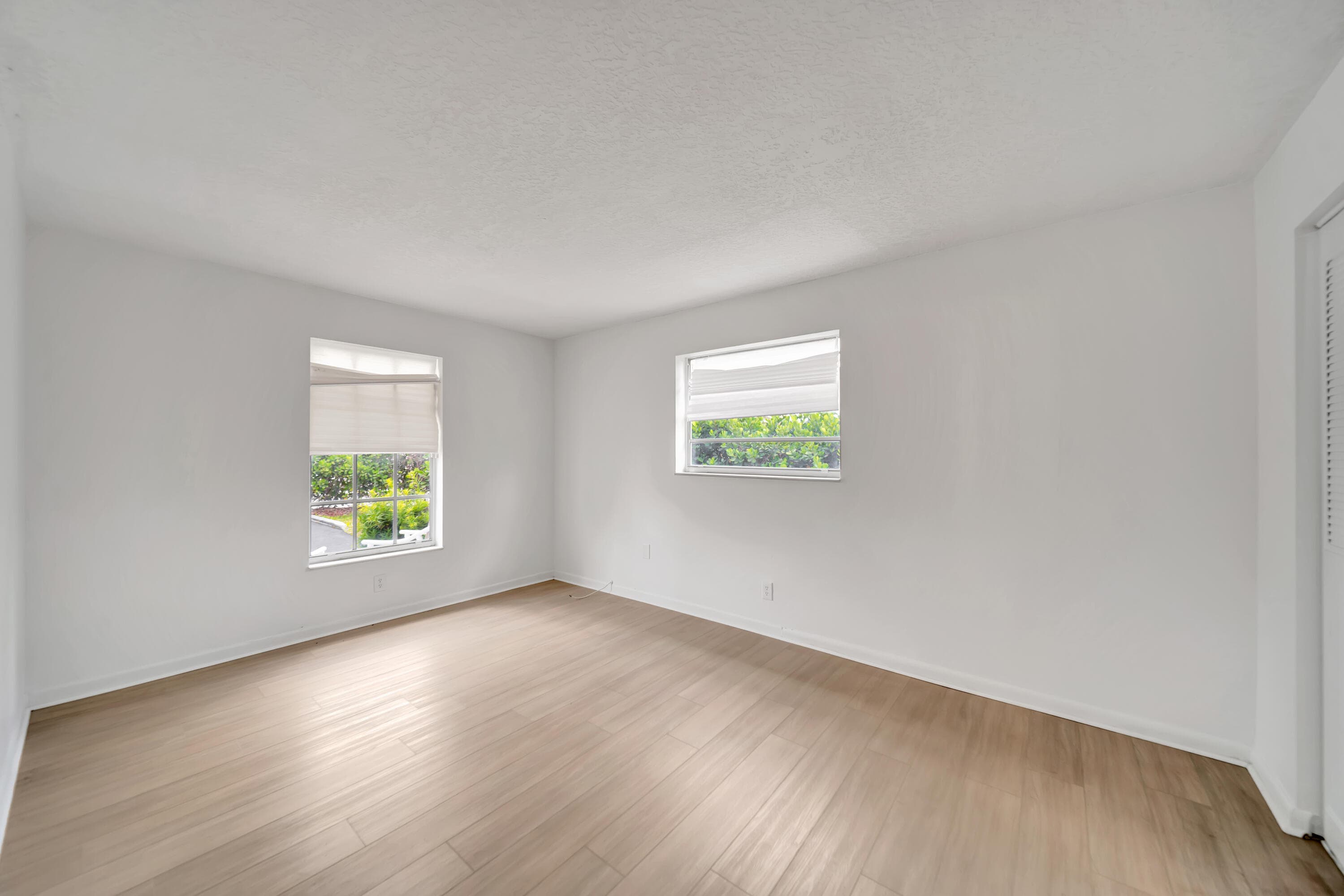 3821 NE 16th Avenue, Oakland Park, FL 33334 — photo 18 of 31