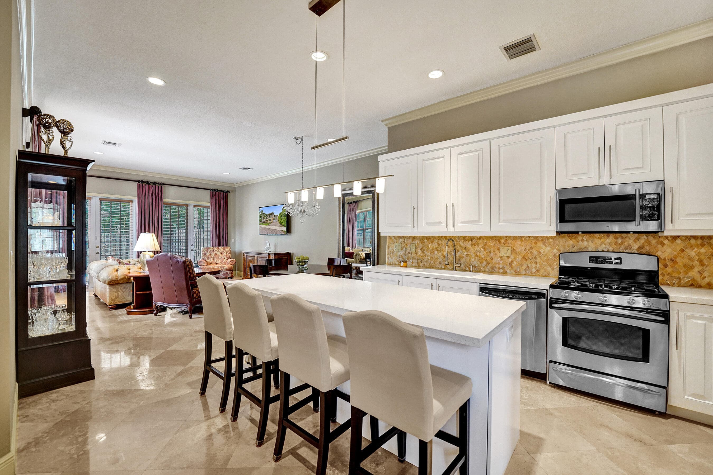 1400 NE 24th Street 1400, Wilton Manors, FL 33305 — photo 1 of 46