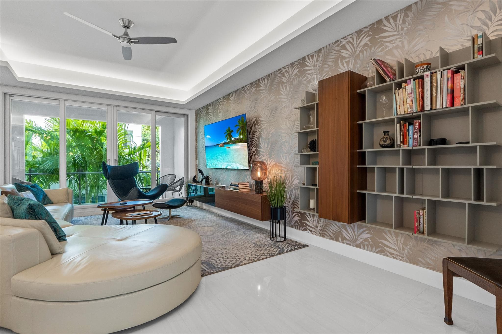 244 Garden Court 244, Lauderdale-By-The-Sea, FL 33308 — photo 11 of 44