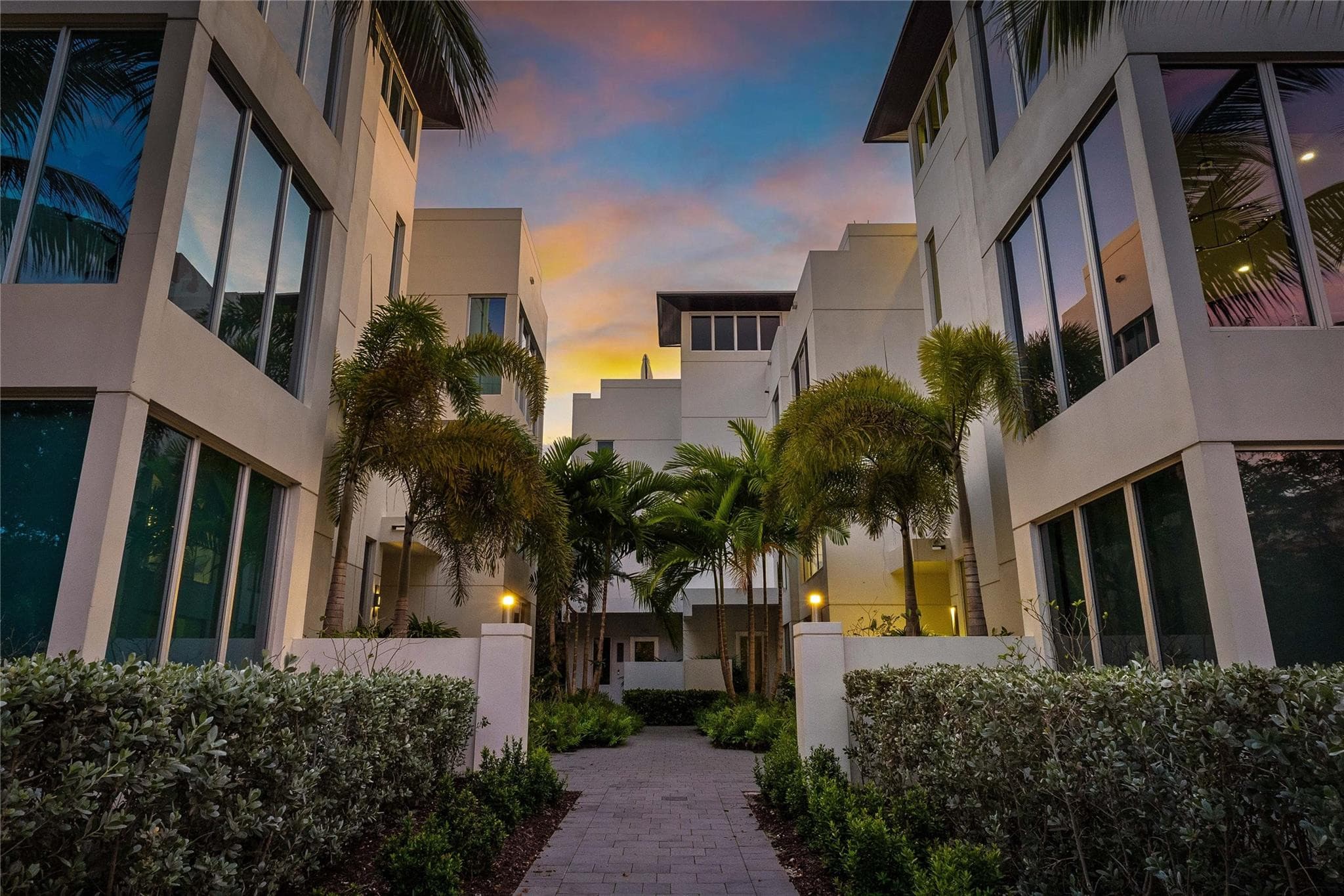 244 Garden Court 244, Lauderdale-By-The-Sea, FL 33308 — photo 26 of 44