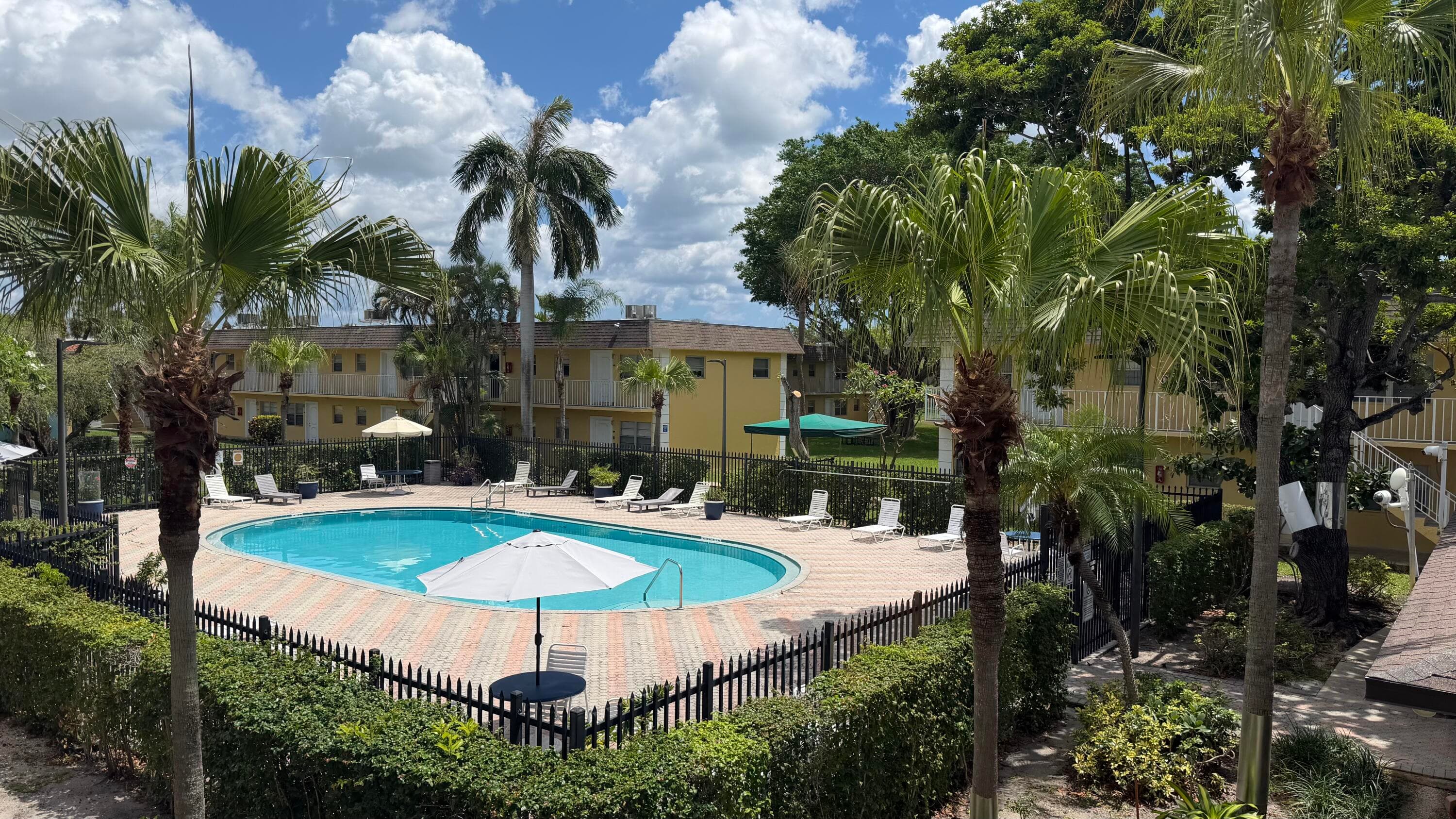 5186 NE 6th Avenue 721, Oakland Park, FL 33334 — photo 5 of 6