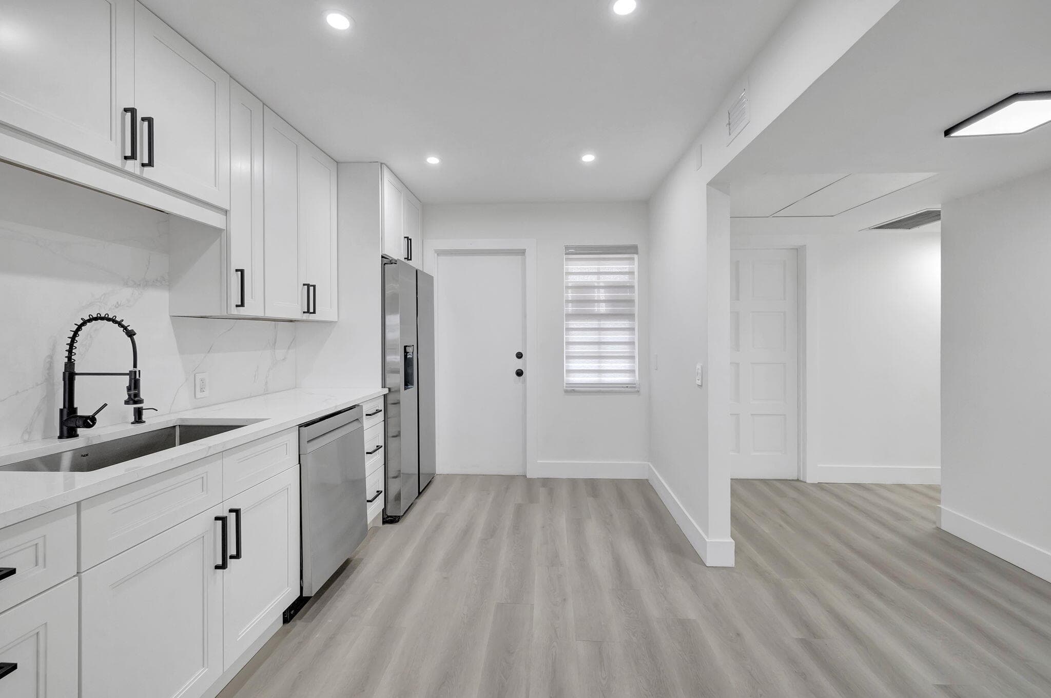 3050 N Palm Aire Drive 704, Pompano Beach, FL 33069 — photo 4 of 44