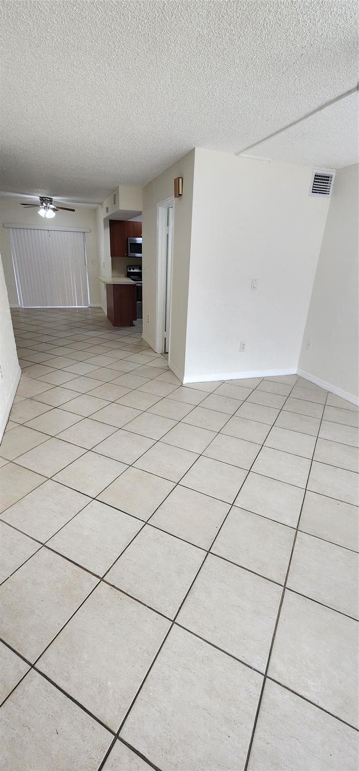 3666 SW 59th Avenue 4, Davie, FL 33314 — photo 4 of 31