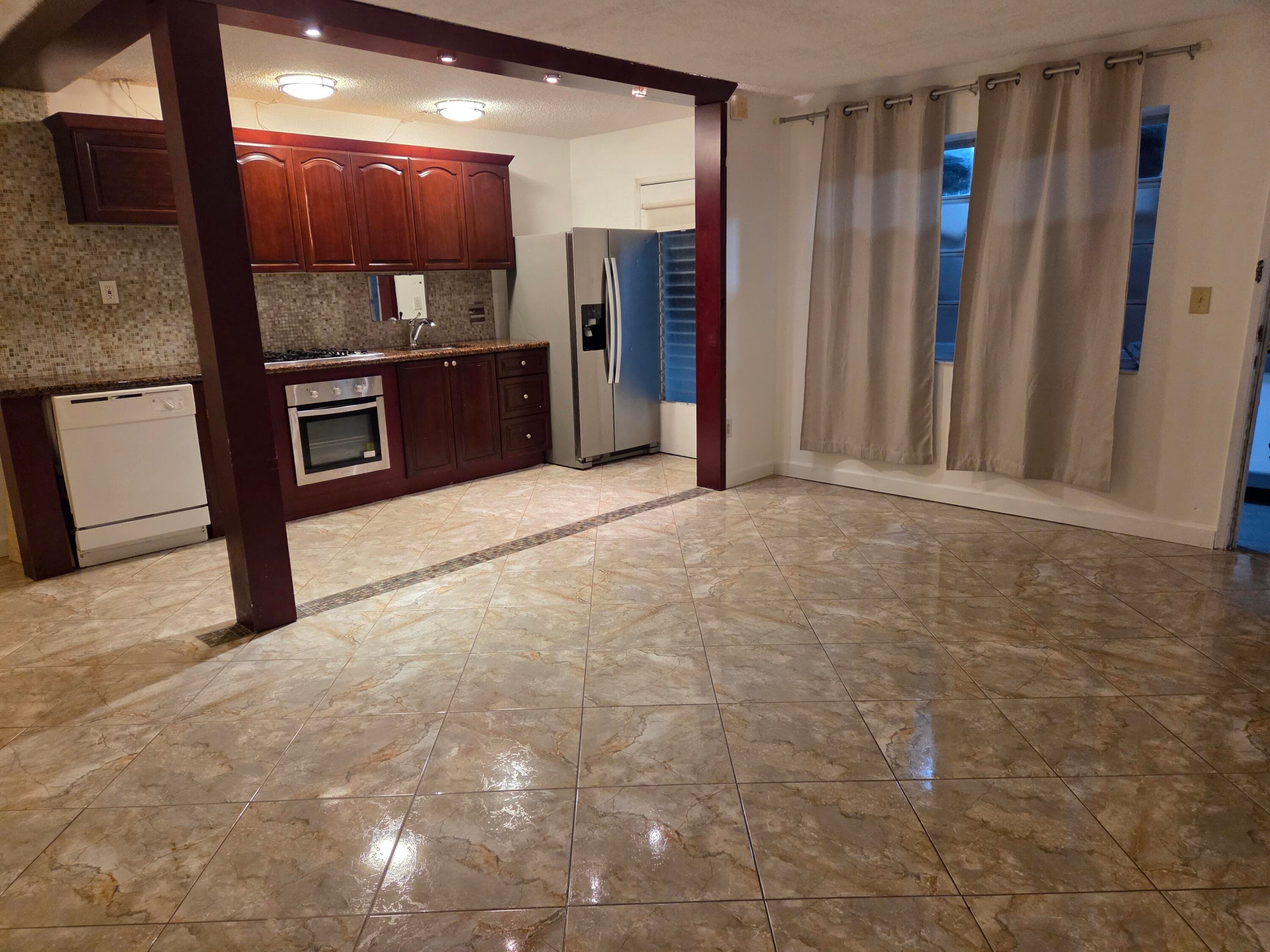 20337 NE 2nd Avenue, Miami, FL 33179 — photo 7 of 23
