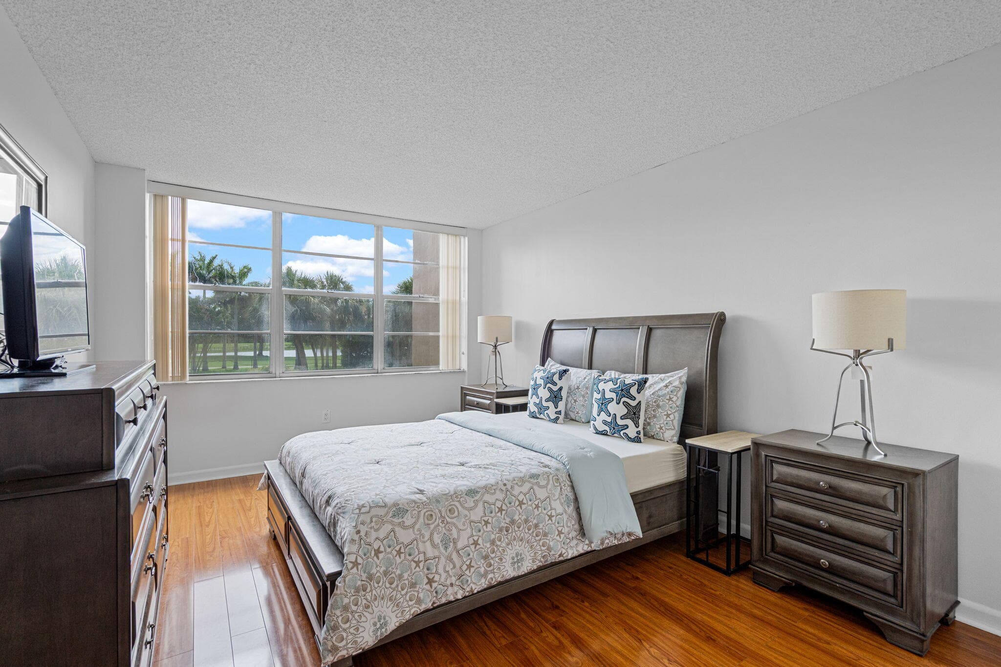 900 Saint Charles Place 221, Pembroke Pines, FL 33026 — photo 14 of 32