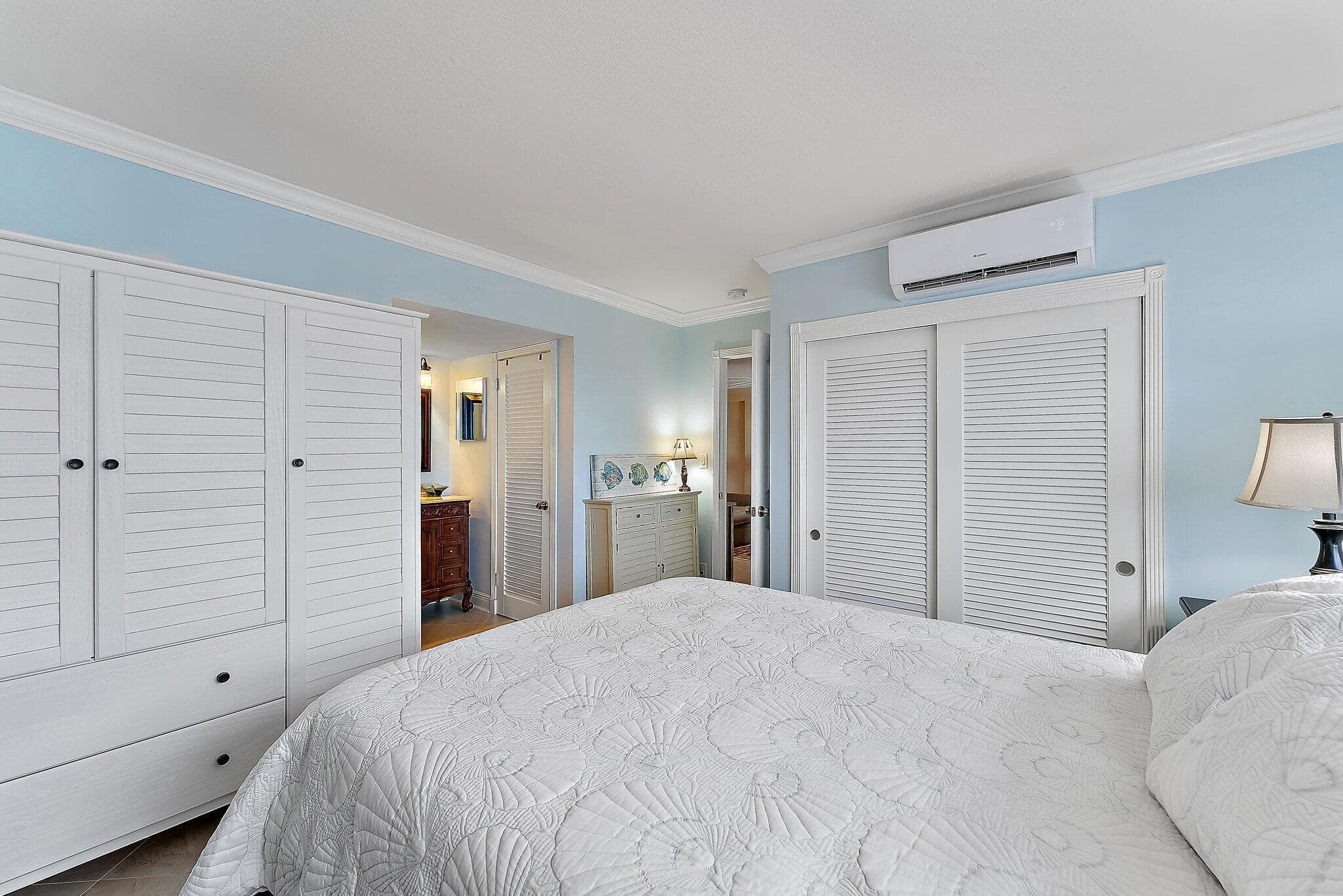 33 S Ocean Avenue 502, Palm Beach Shores, FL 33404 — photo 20 of 47