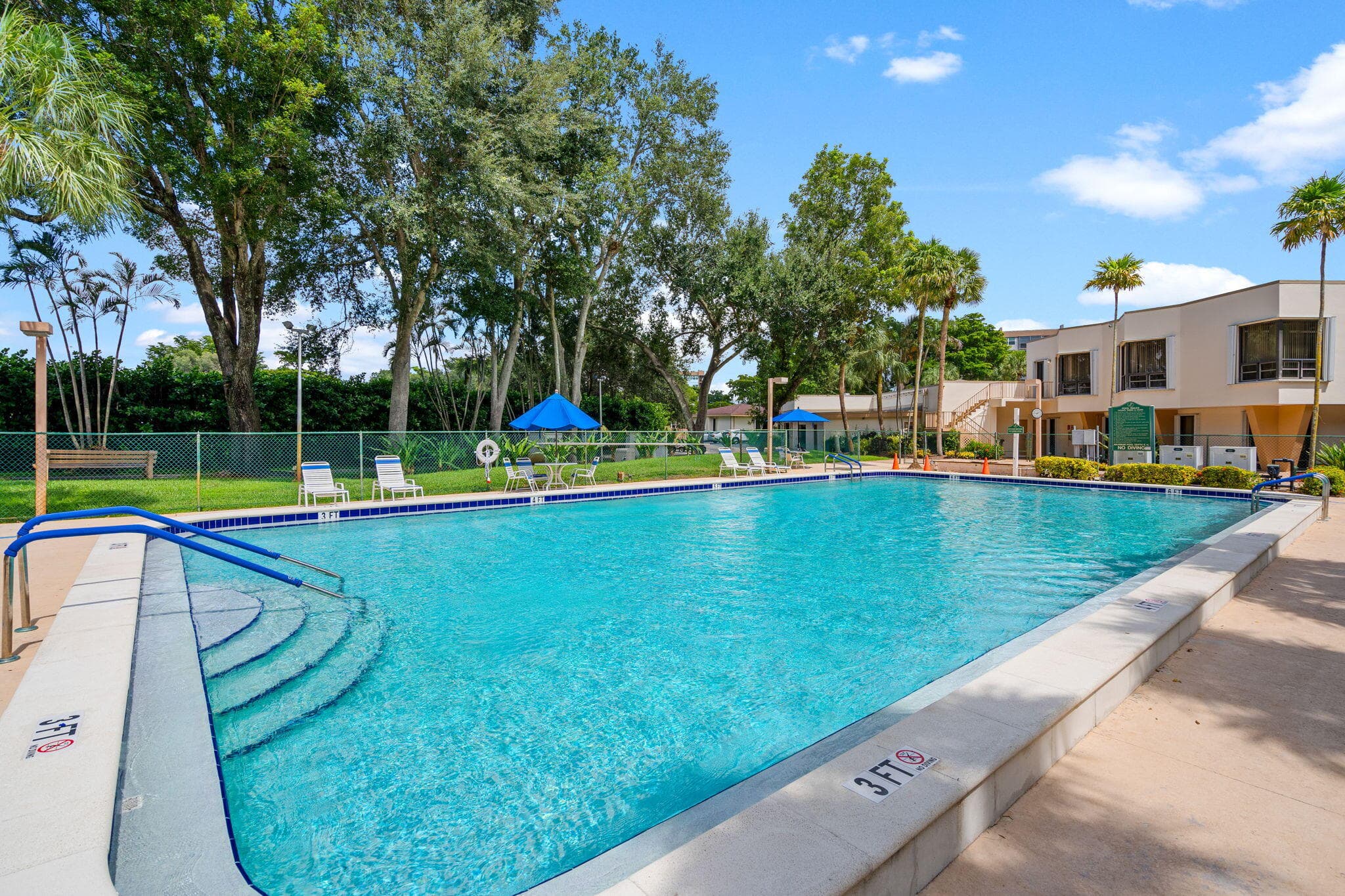 900 Saint Charles Place 221, Pembroke Pines, FL 33026 — photo 31 of 32