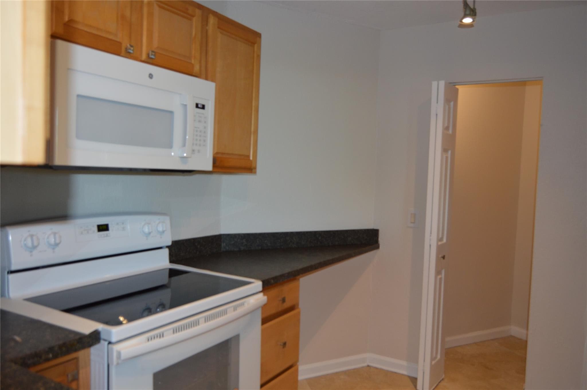 1301 River Reach Drive 514, Fort Lauderdale, FL 33315 — photo 9 of 17