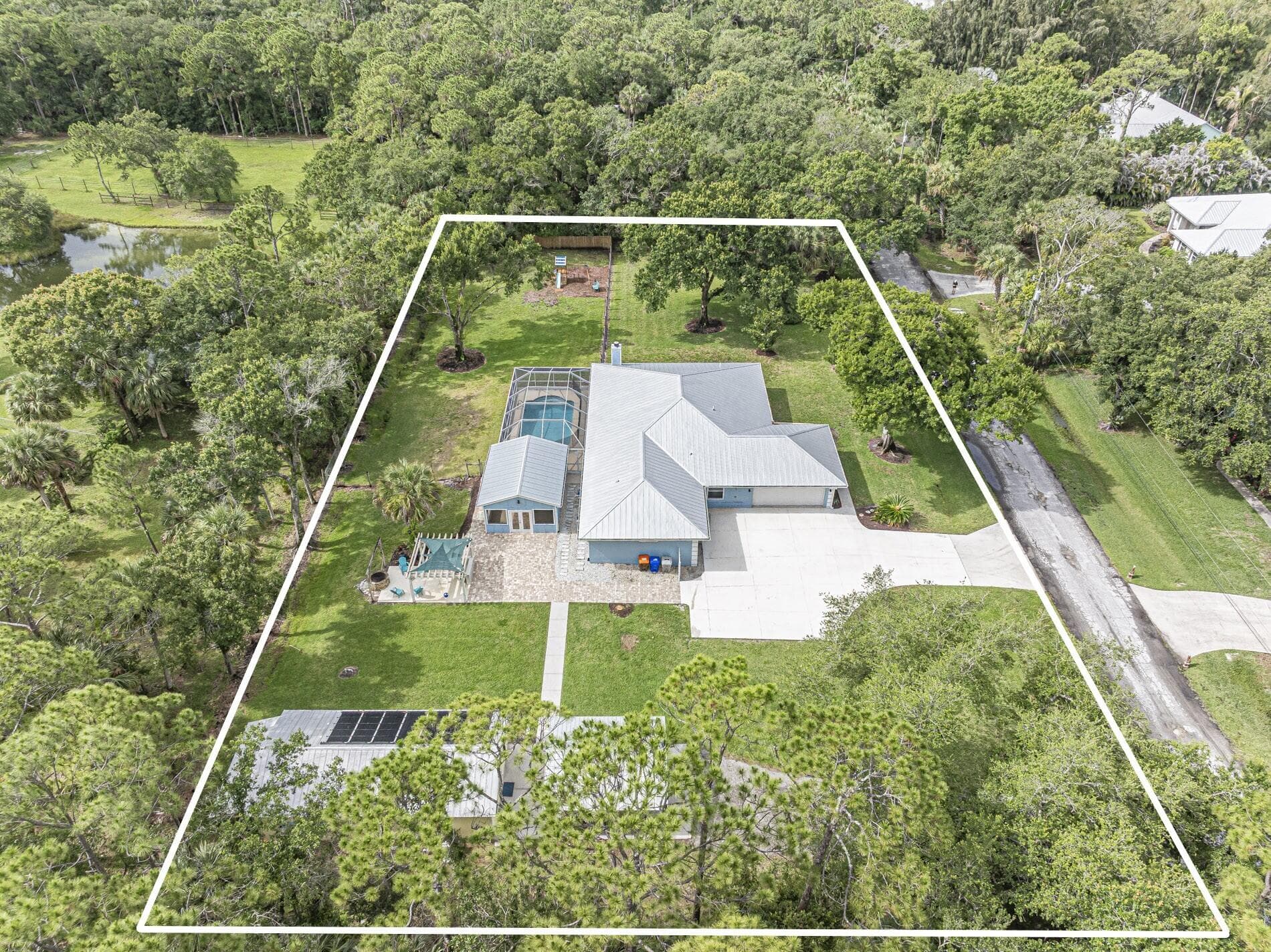 4220 70th Avenue, Vero Beach, FL 32967 — photo 1 of 72