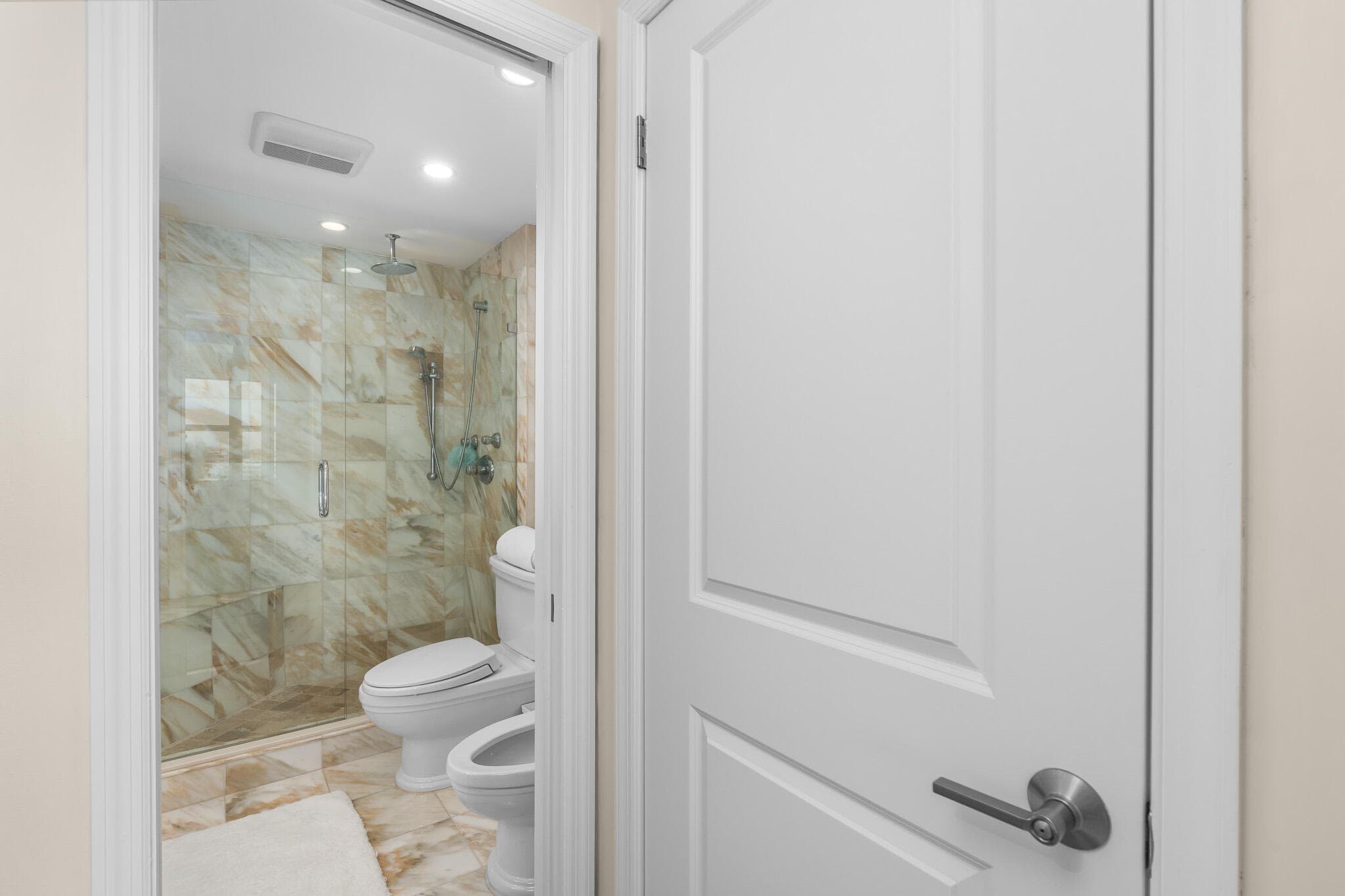 3200 NE 36th Street 806, Fort Lauderdale, FL 33308 — photo 9 of 50