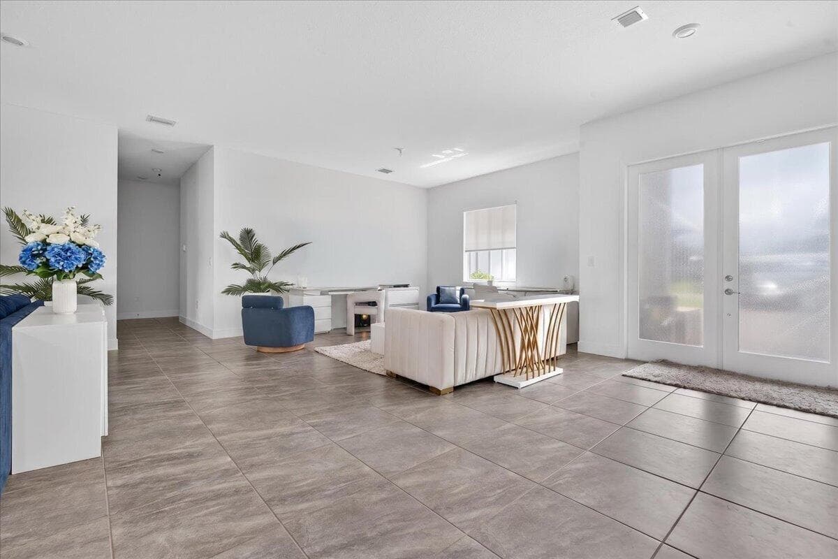 2010 Meadows Drive, Davie, FL 33324 — photo 5 of 51