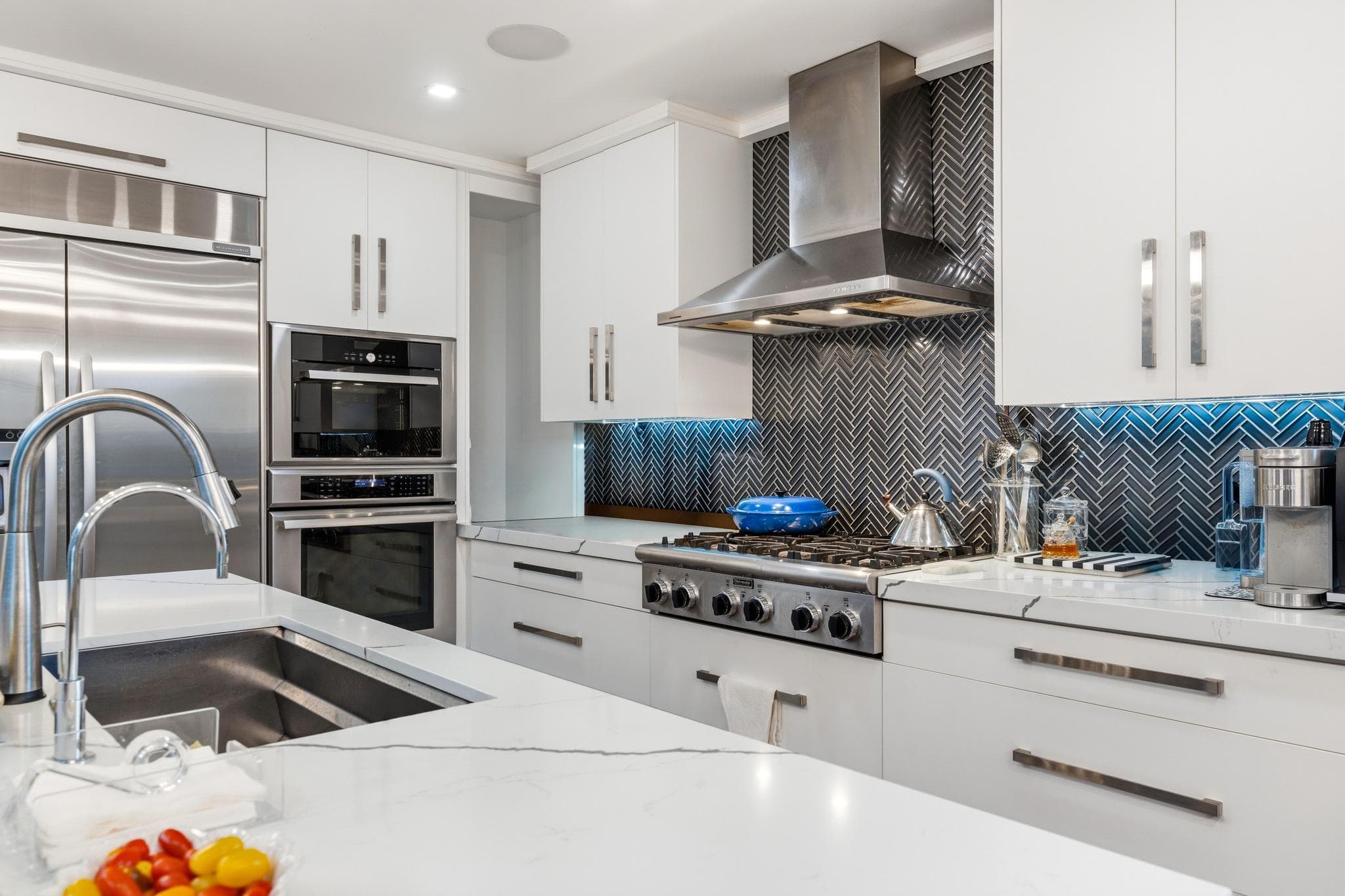 33 Oregon Lane, Boca Raton, FL 33487 — photo 12 of 46