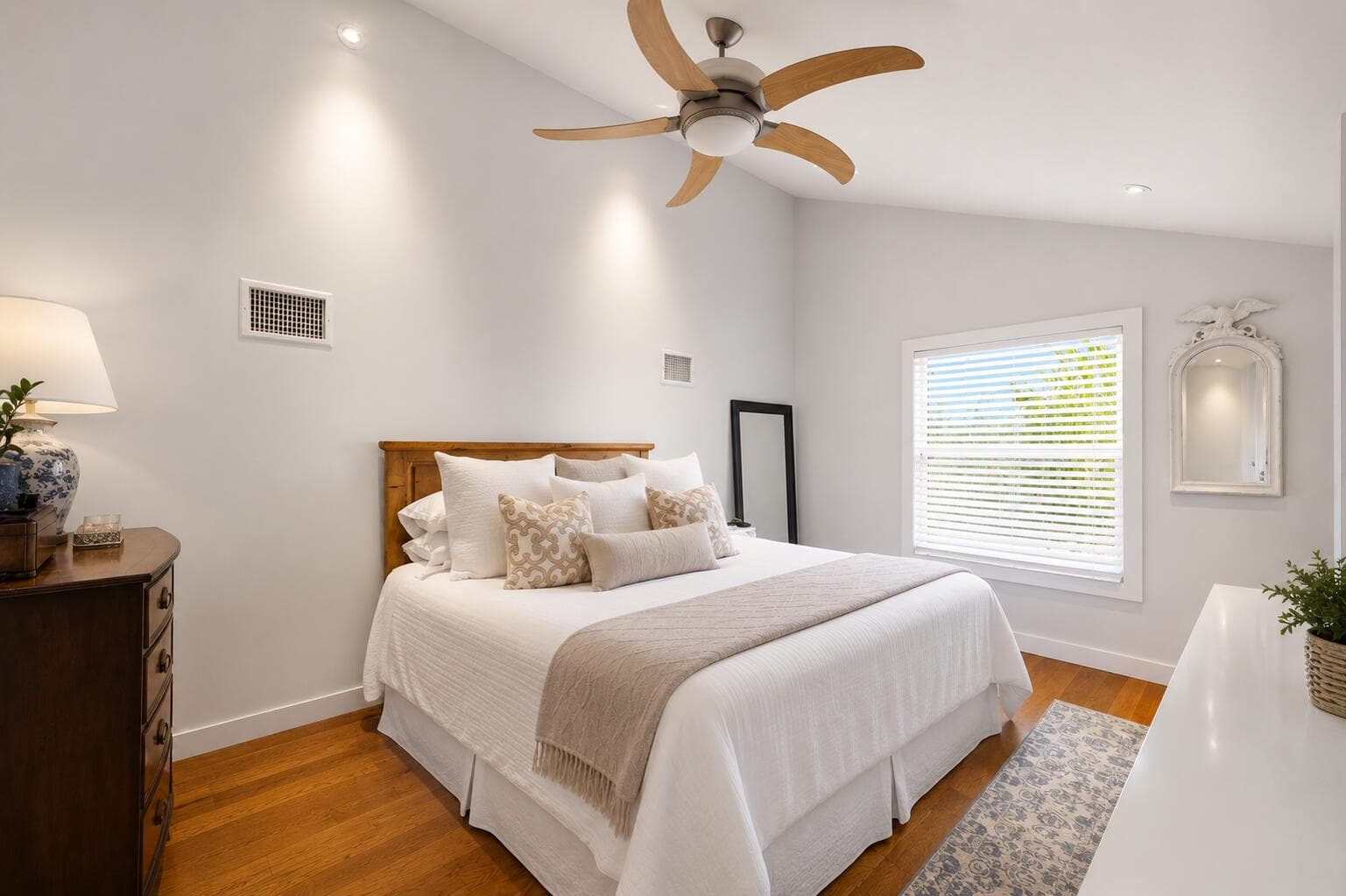 33 Oregon Lane, Boca Raton, FL 33487 — photo 23 of 46