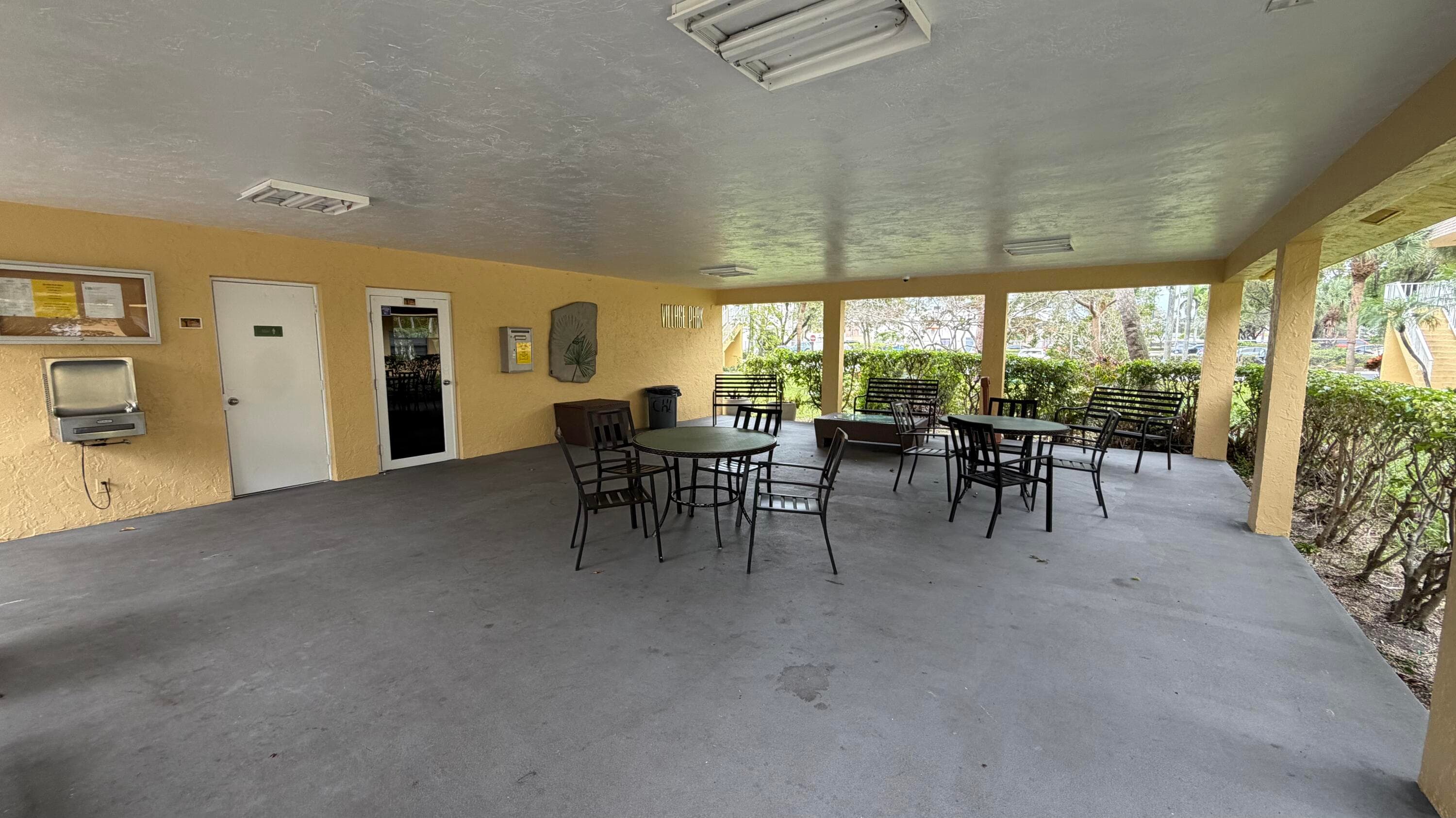5156 NE 6th Avenue 205, Oakland Park, FL 33334 — photo 15 of 17