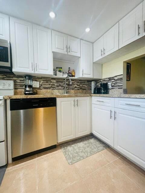 1015 Country Club Drive 307, Margate, FL 33063 — photo 13 of 23