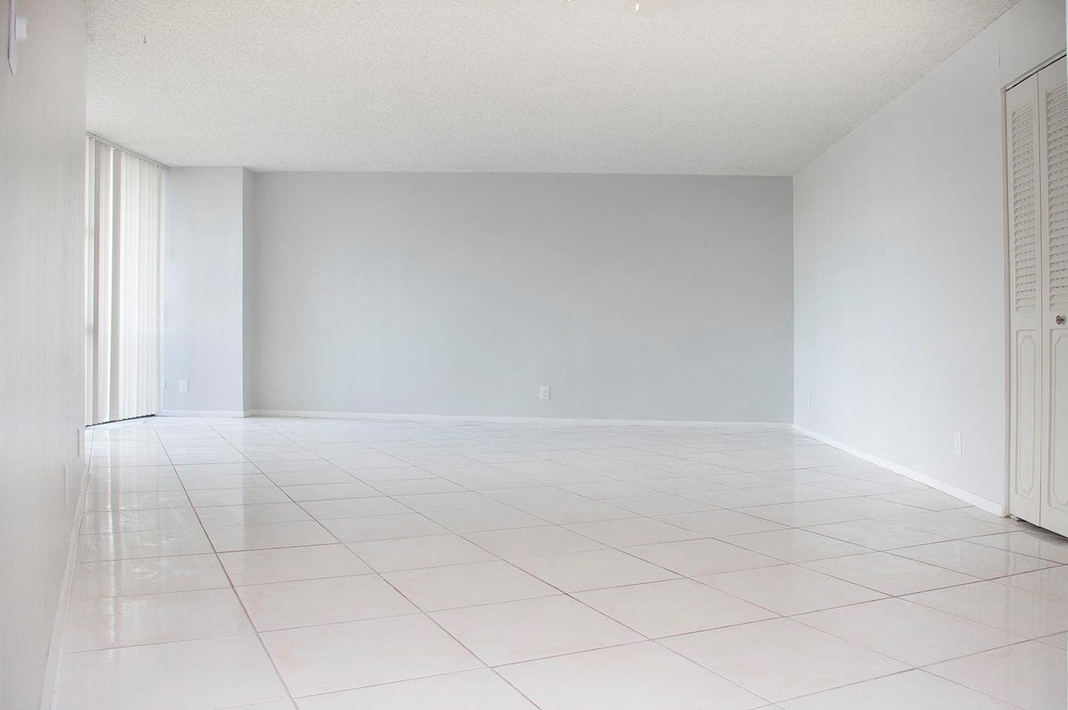 800 Parkview Drive 411, Hallandale Beach, FL 33009 — photo 4 of 18