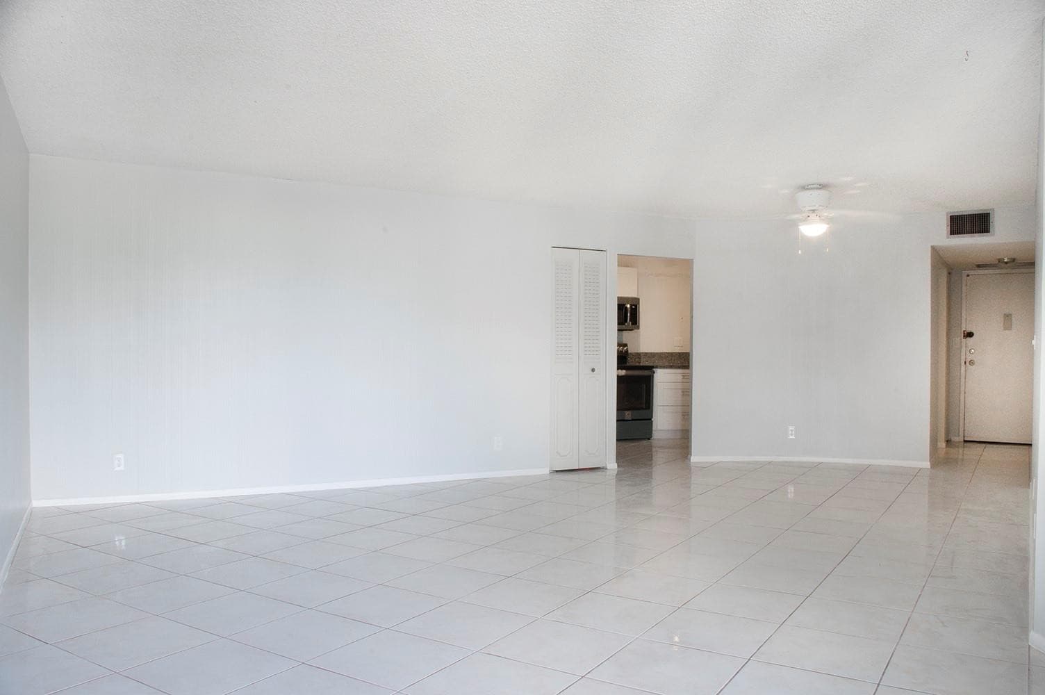 800 Parkview Drive 411, Hallandale Beach, FL 33009 — photo 5 of 18