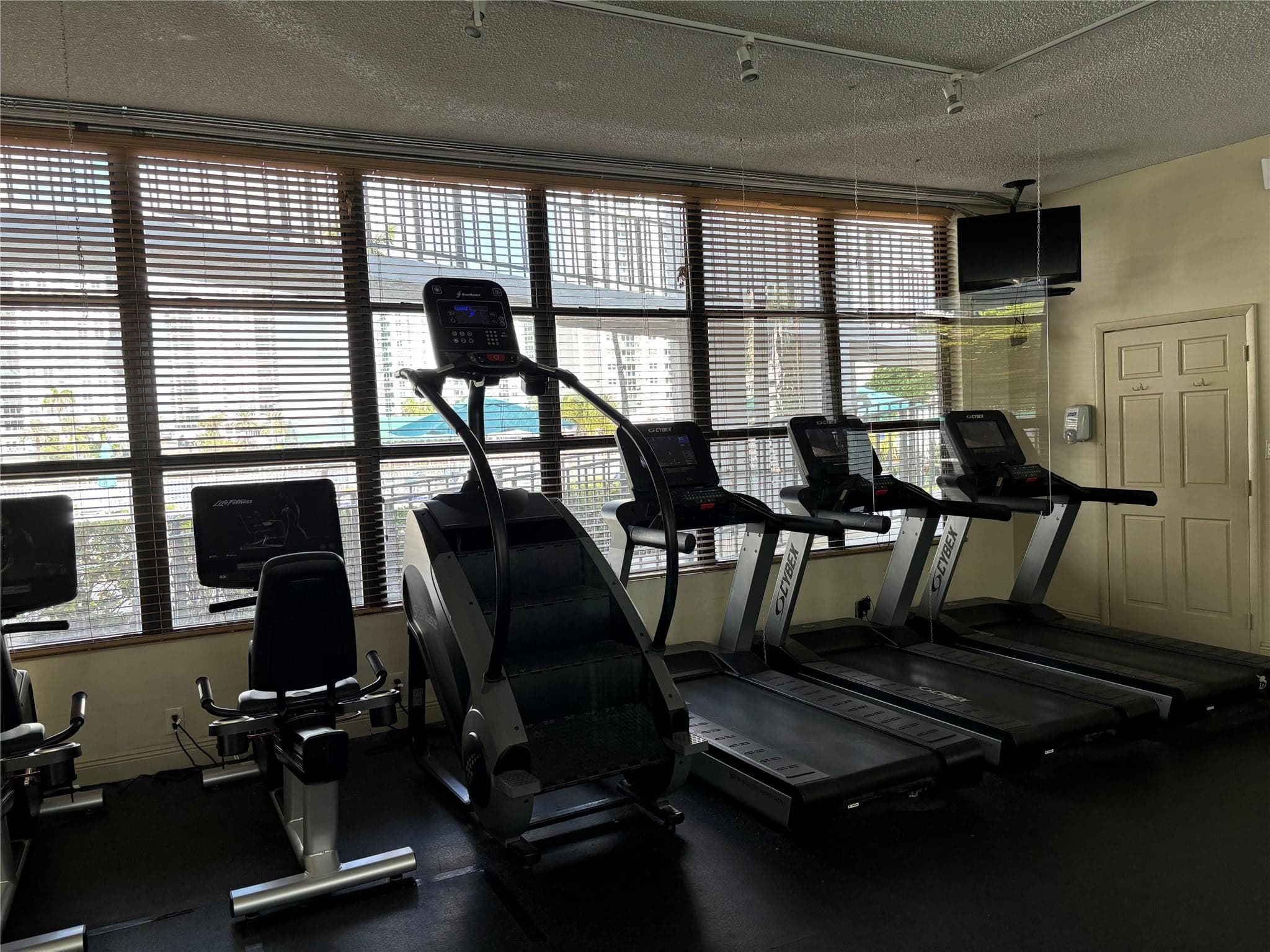800 Parkview Drive 411, Hallandale Beach, FL 33009 — photo 17 of 18