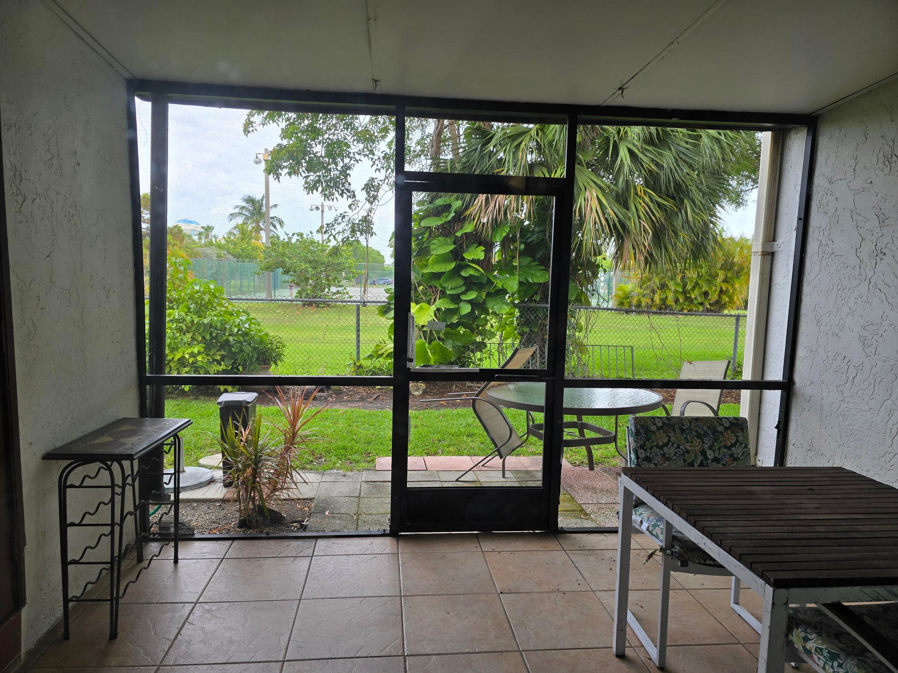 2153 N 14th Avenue 2153, Hollywood, FL 33020 — photo 1 of 11