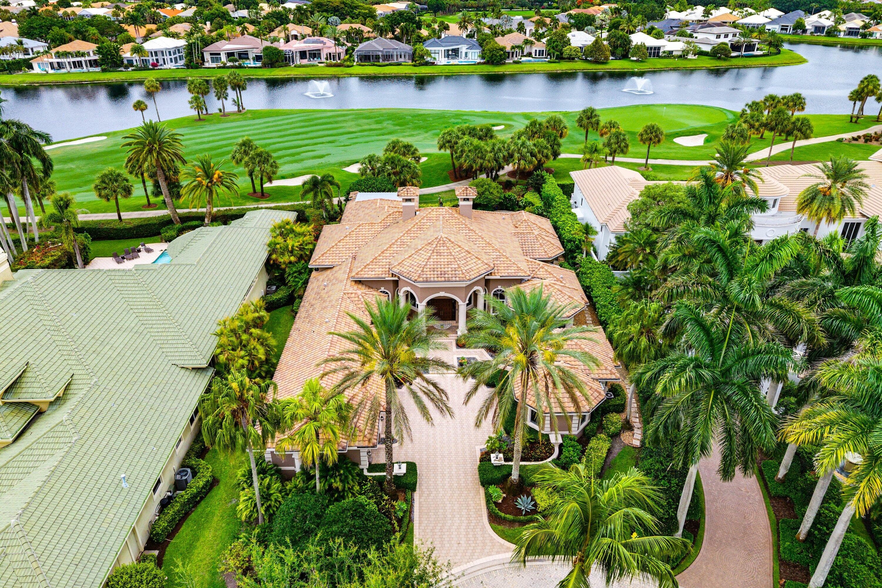 32 Saint Thomas Drive, Palm Beach Gardens, FL 33418 — photo 3 of 78
