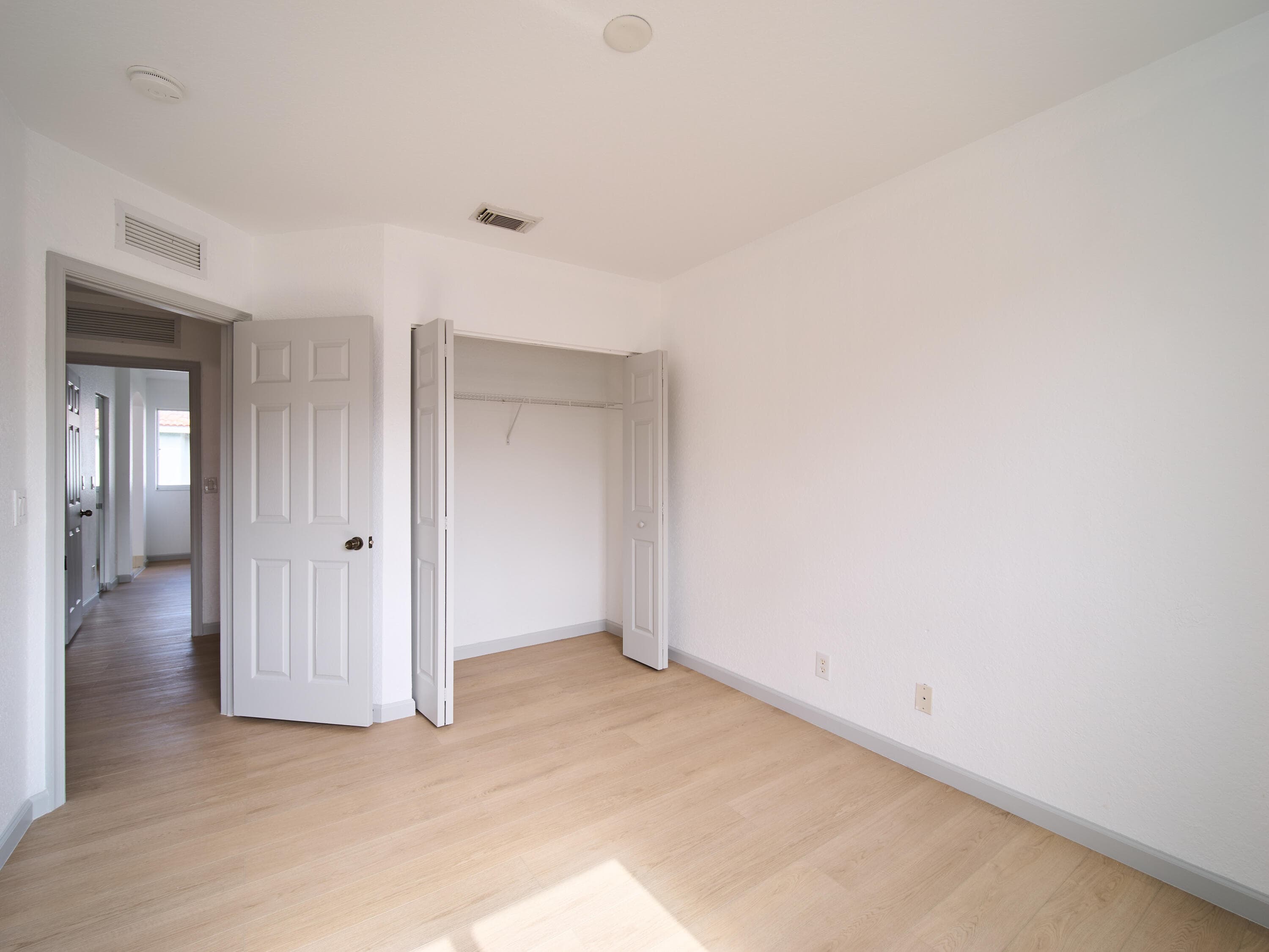 2052 Oakhurst Way, Riviera Beach, FL 33404 — photo 15 of 36